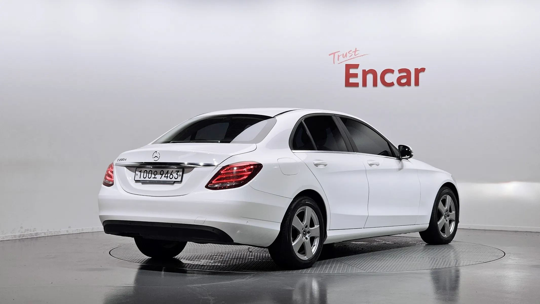 Mercedes-Benz C-Class W205 C200 d 2017 2/33
