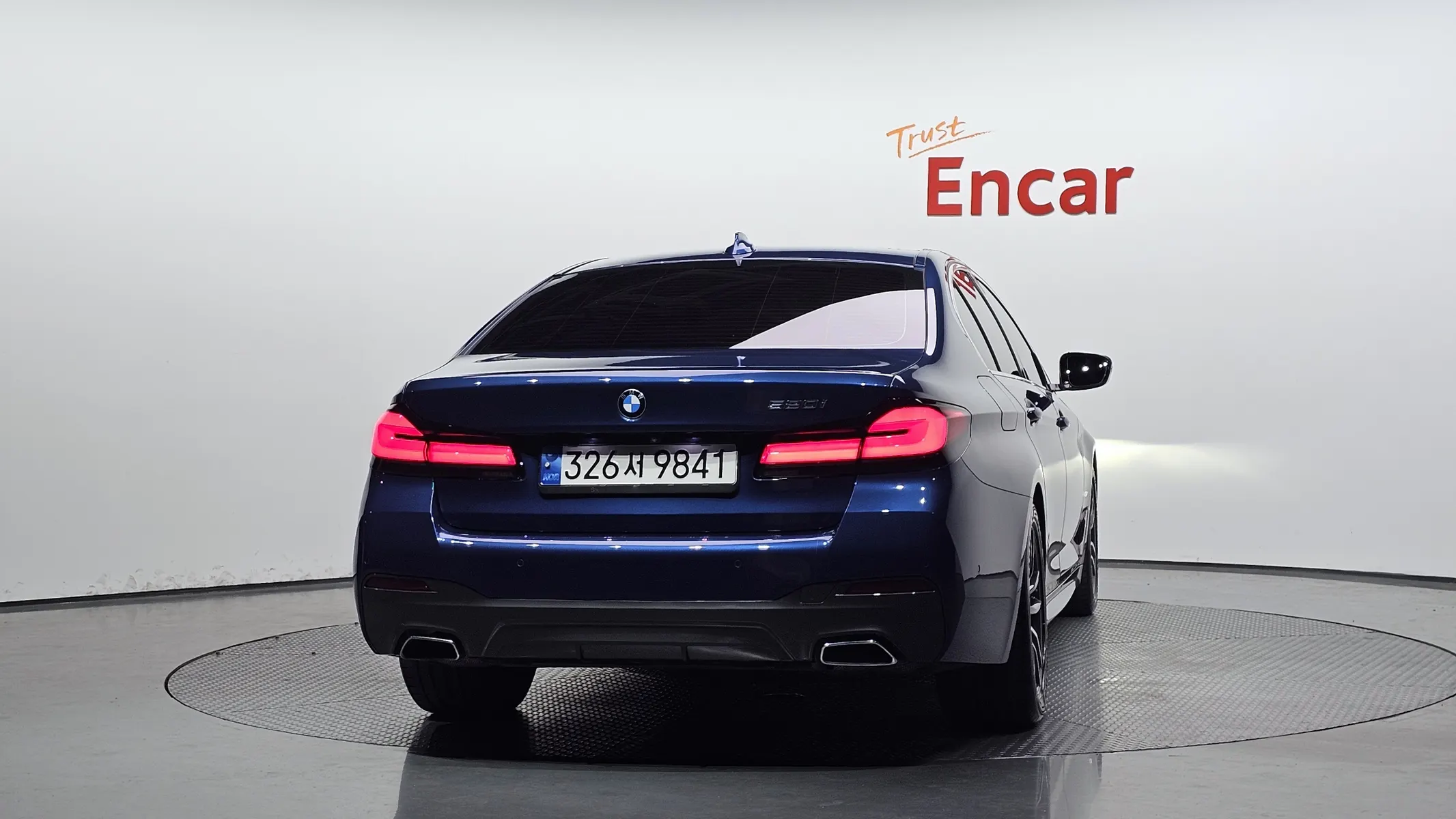 BMW 5 Series (G30) 520i M 2020 3/31