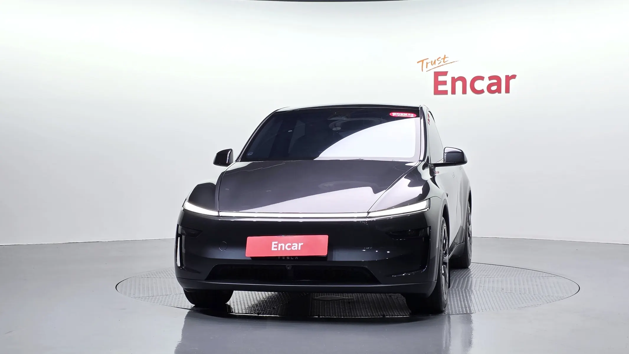 Tesla Y RWD 2025 2/5