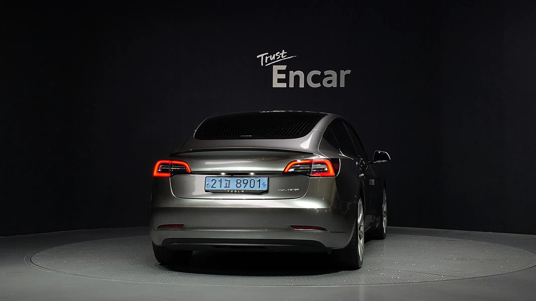 Tesla 3 AWD 2020 3/5