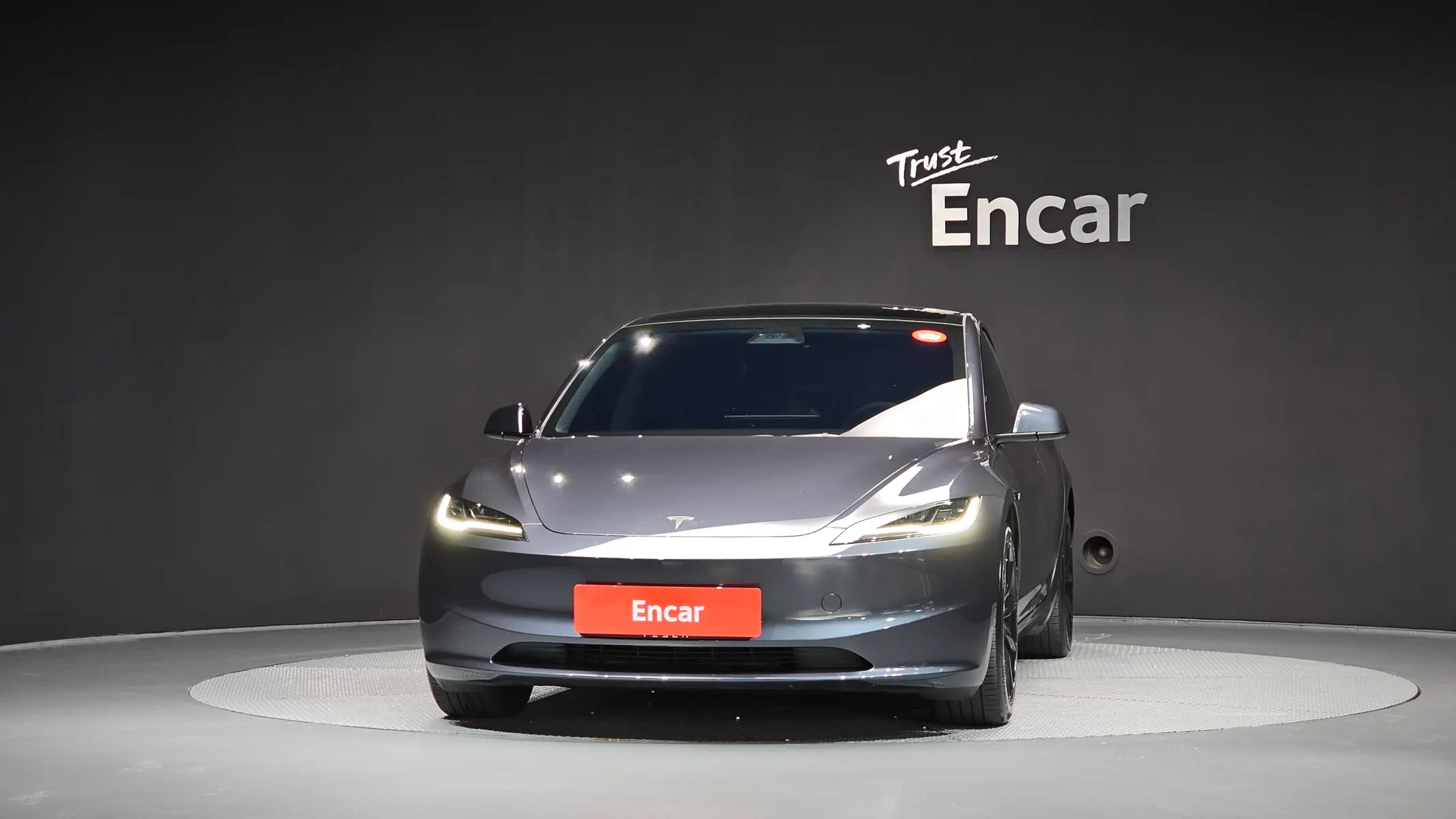 Tesla 3 AWD 2025 3/36