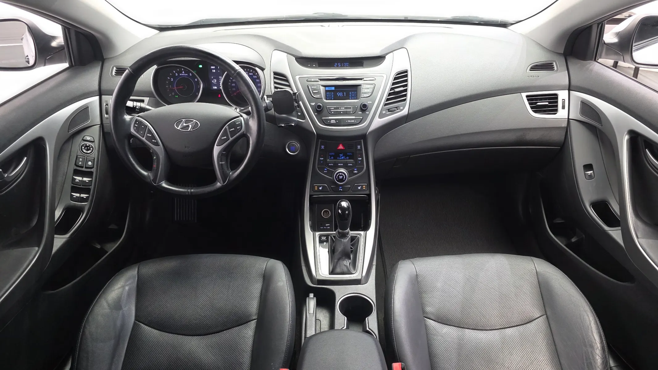 Hyundai 아반떼 1.6 GDi 2015 4/5