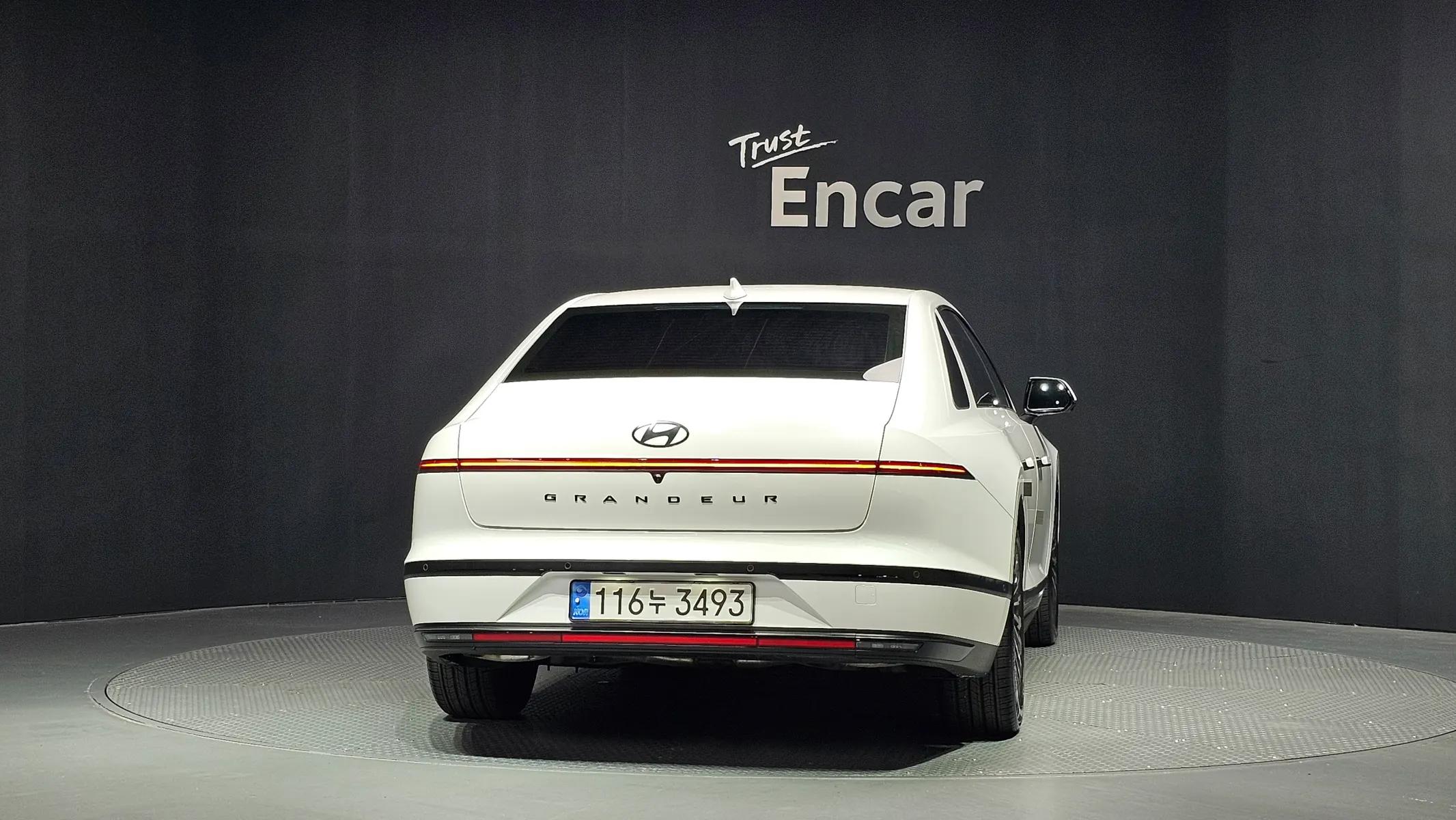 Hyundai (GN7) 2024 3/5
