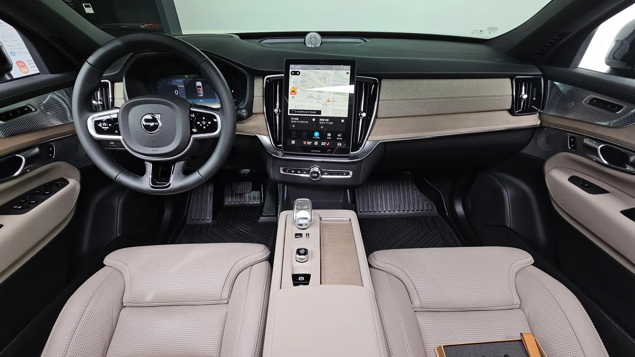 Volvo XC90 2 B6 2025 4/5