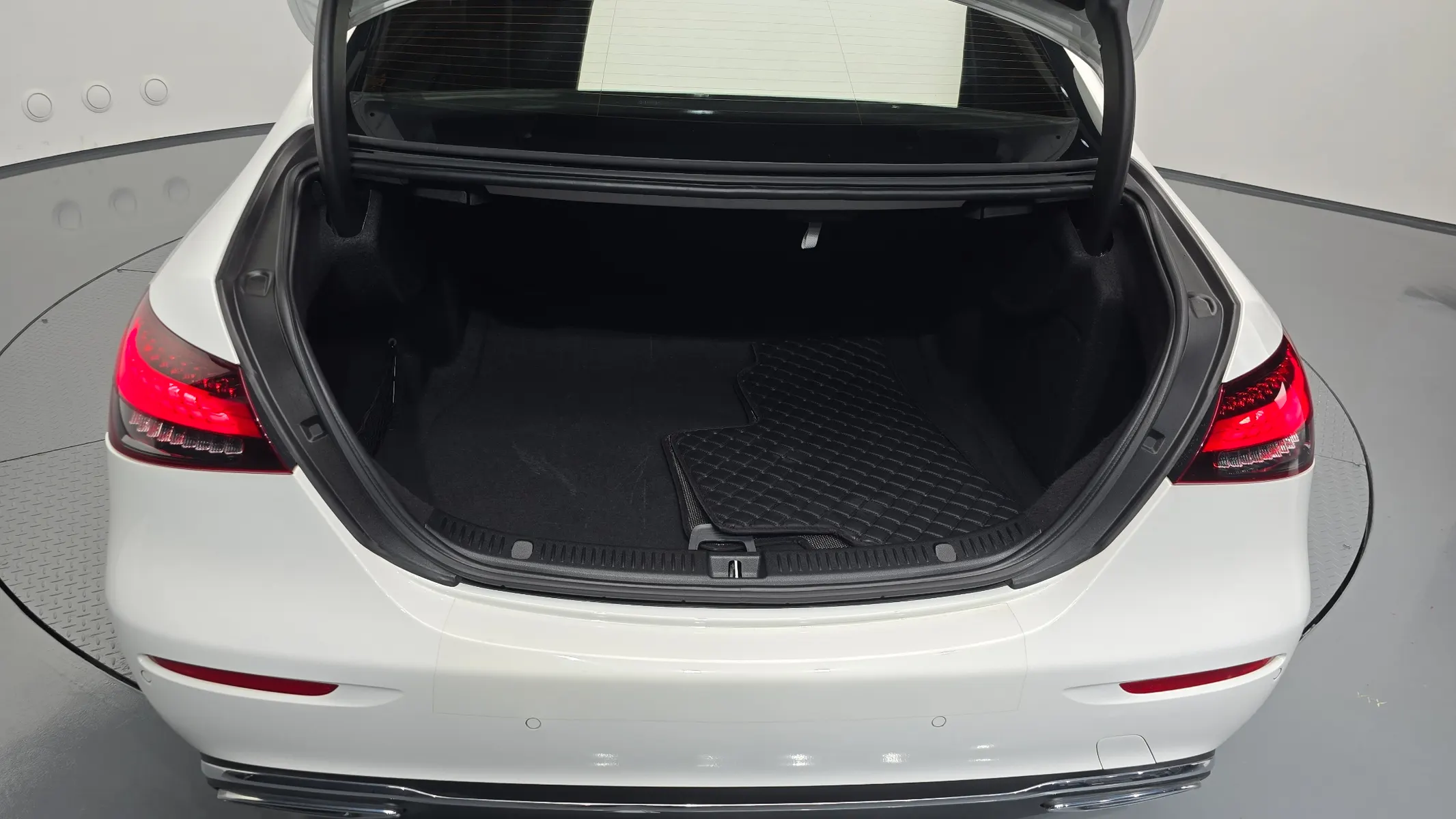 Mercedes-Benz E-Class W213 E250 2021 32/33