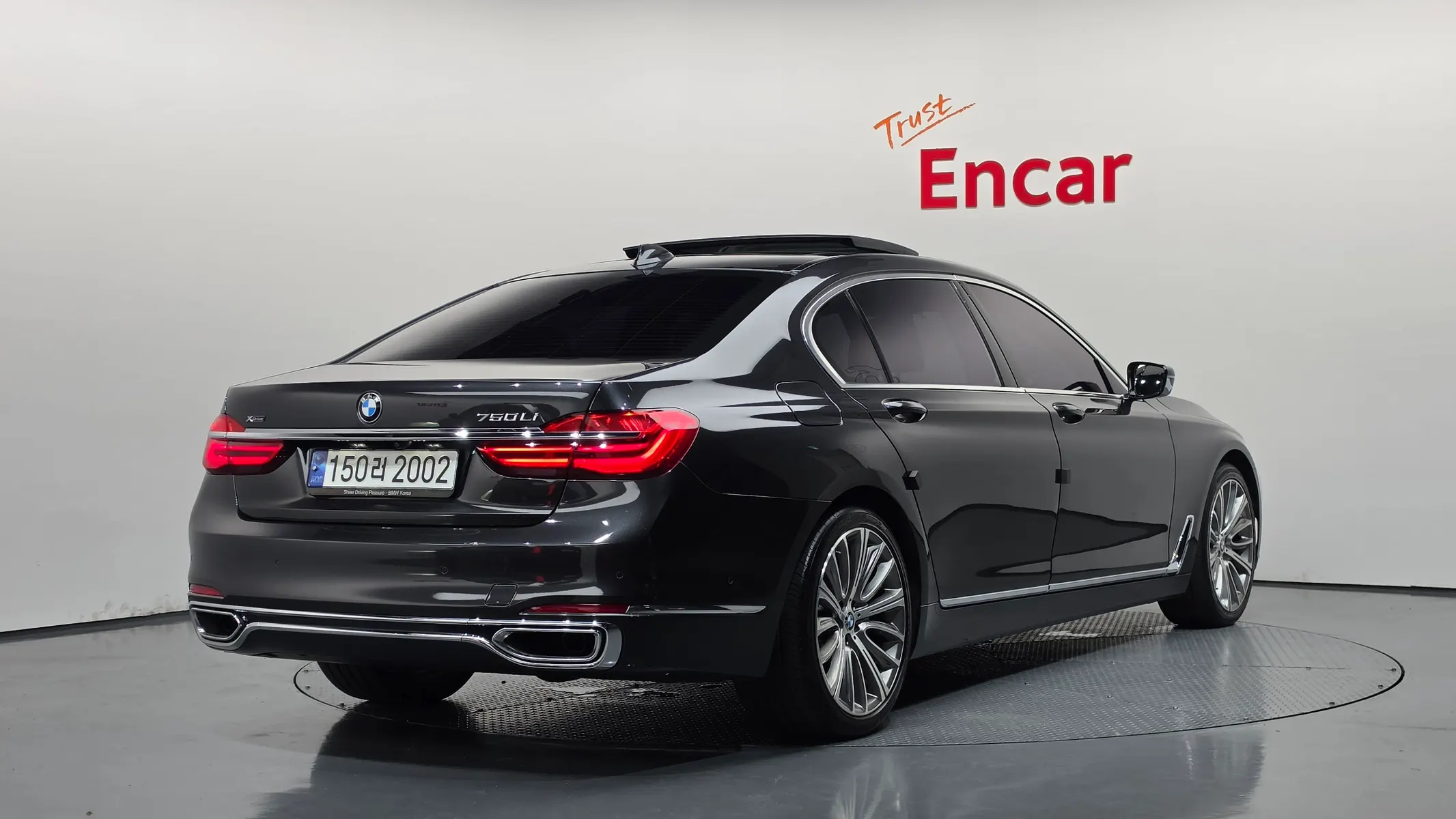 BMW 7 Series (G11) 750Li xDrive 2018 2/38