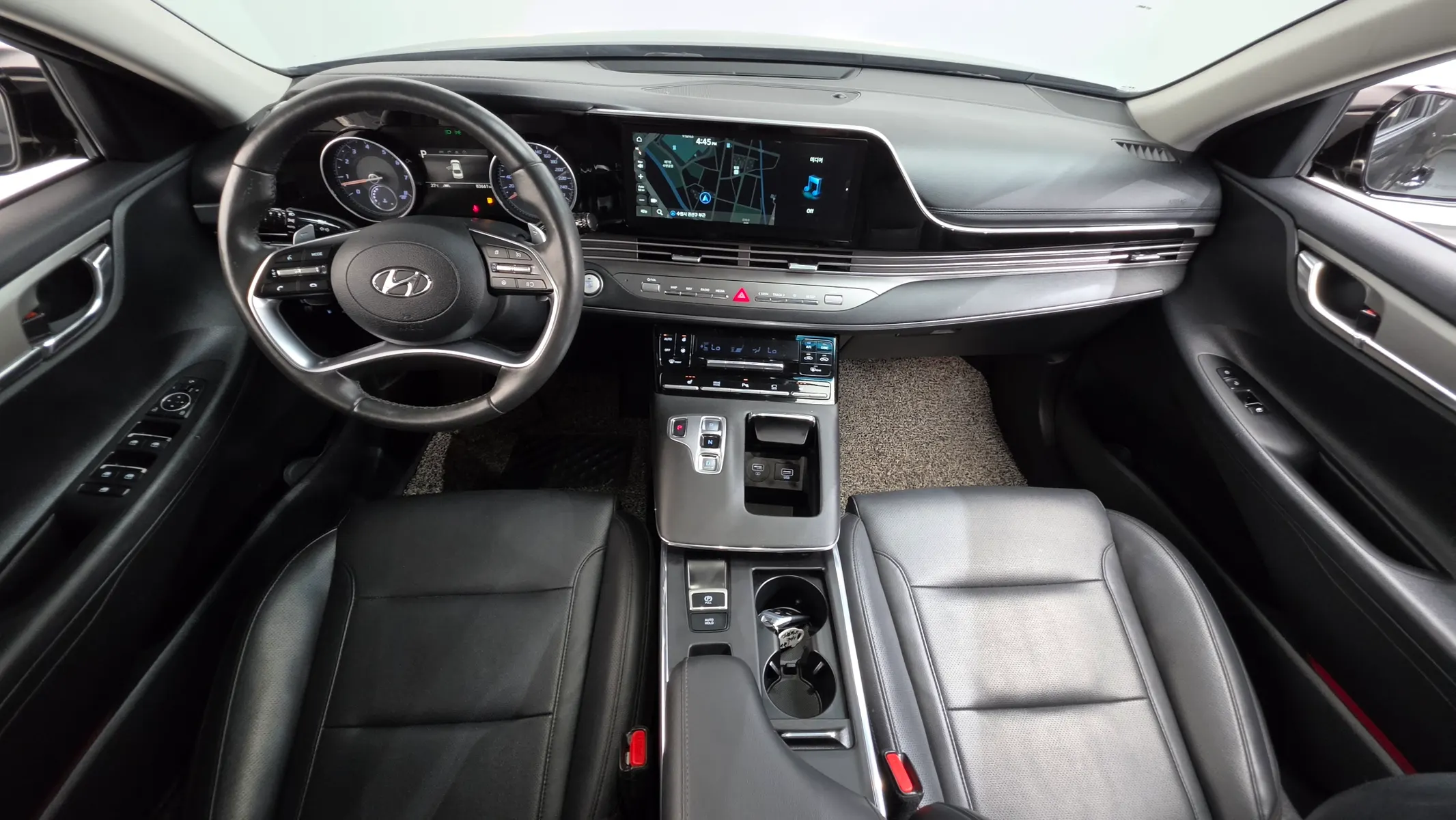 Hyundai IG 3.0 LPi () 2022 4/5