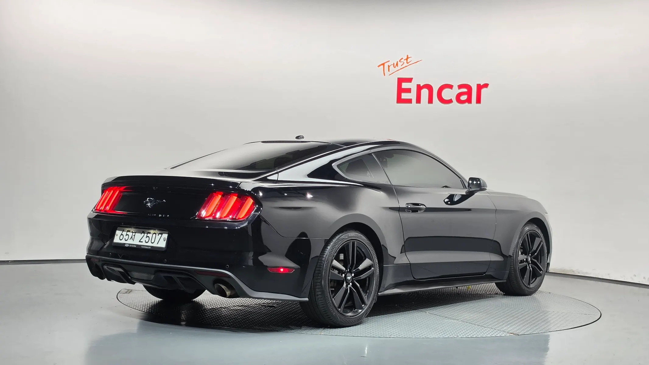 Ford 머스탱 2017 2/33