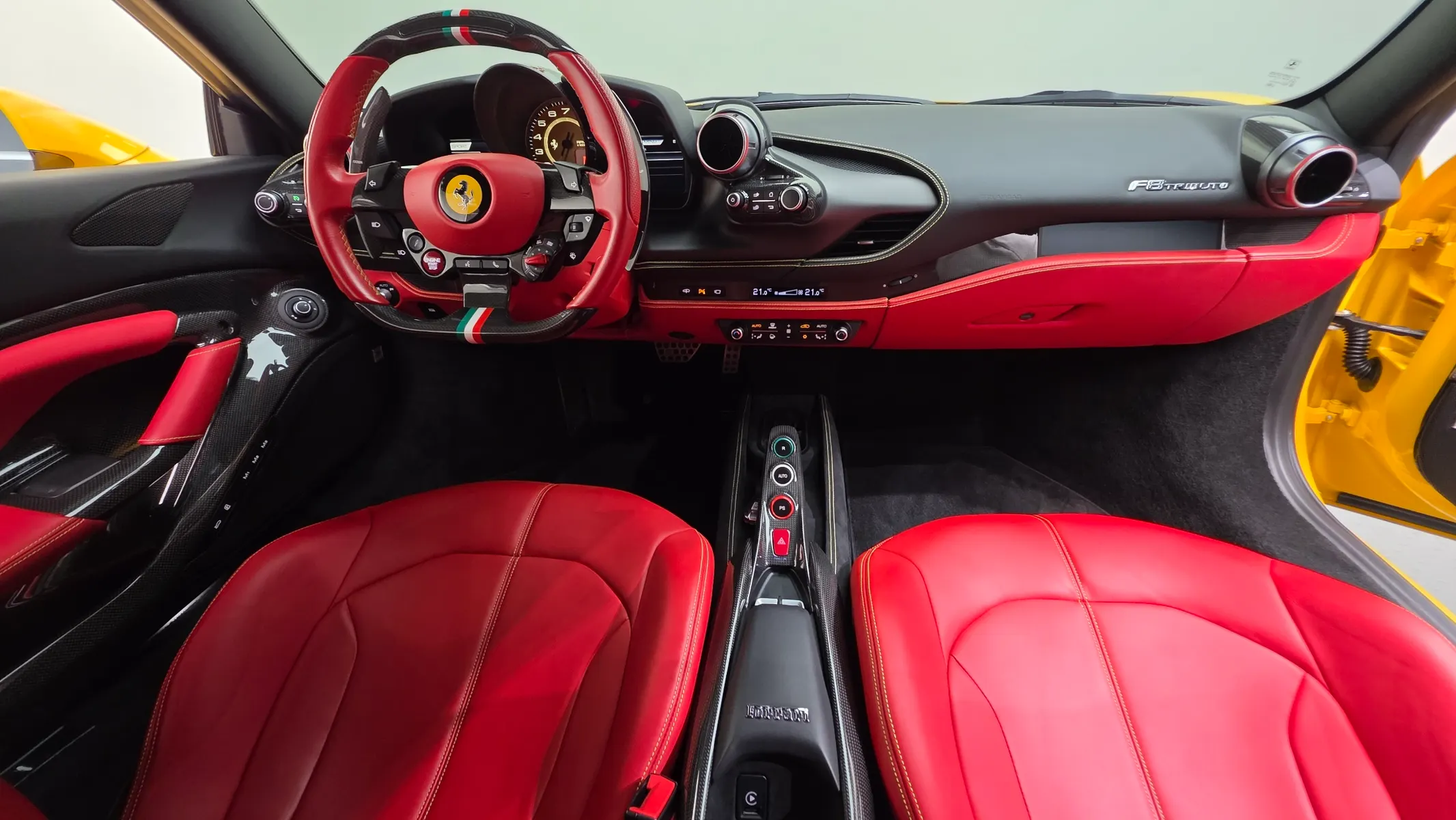 Ferrari F8 3.9 V8 2020 4/5