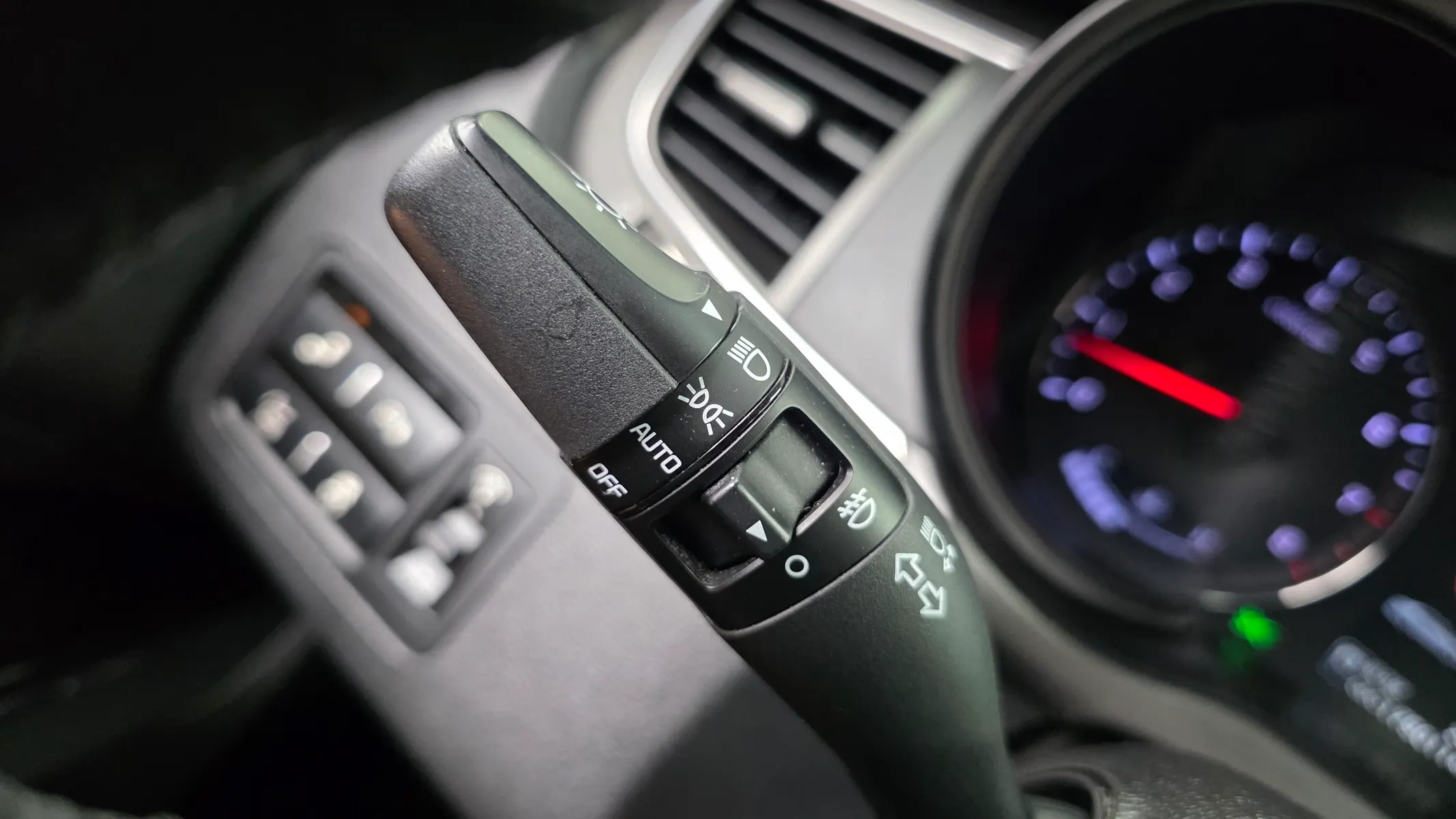 Kia K9 3.3 GDI RVIP 2013 33/34