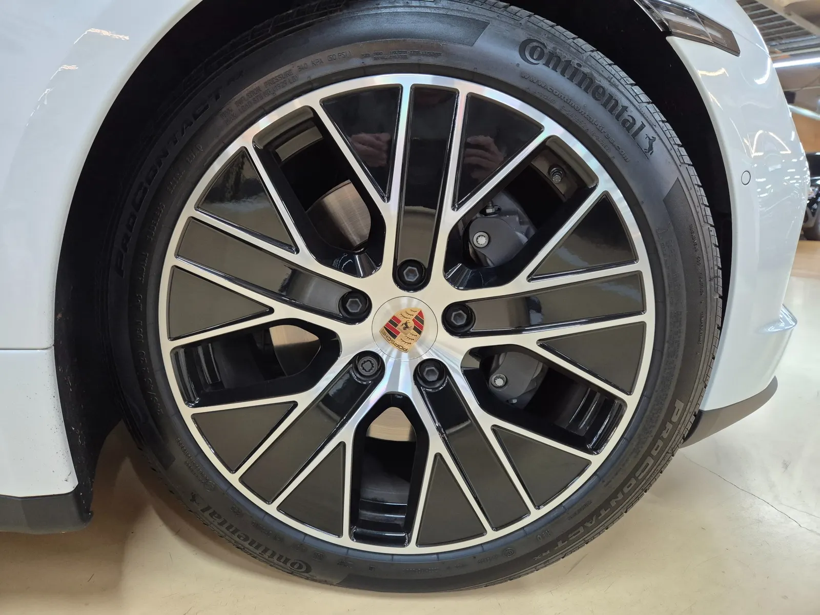 Porsche 타이칸 4 2025 20/21