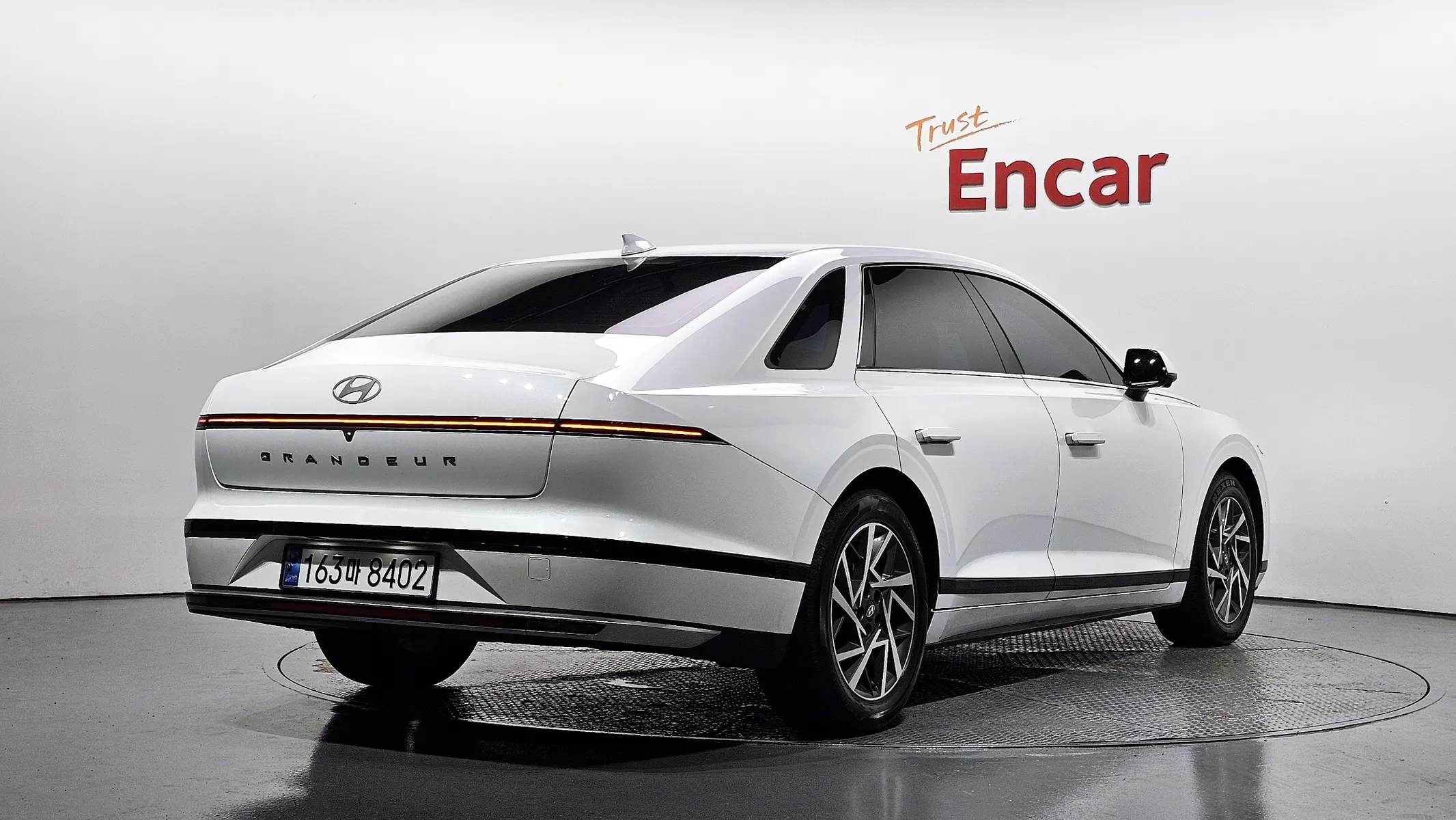 Hyundai (GN7) 2.5 2WD 2023 2/34