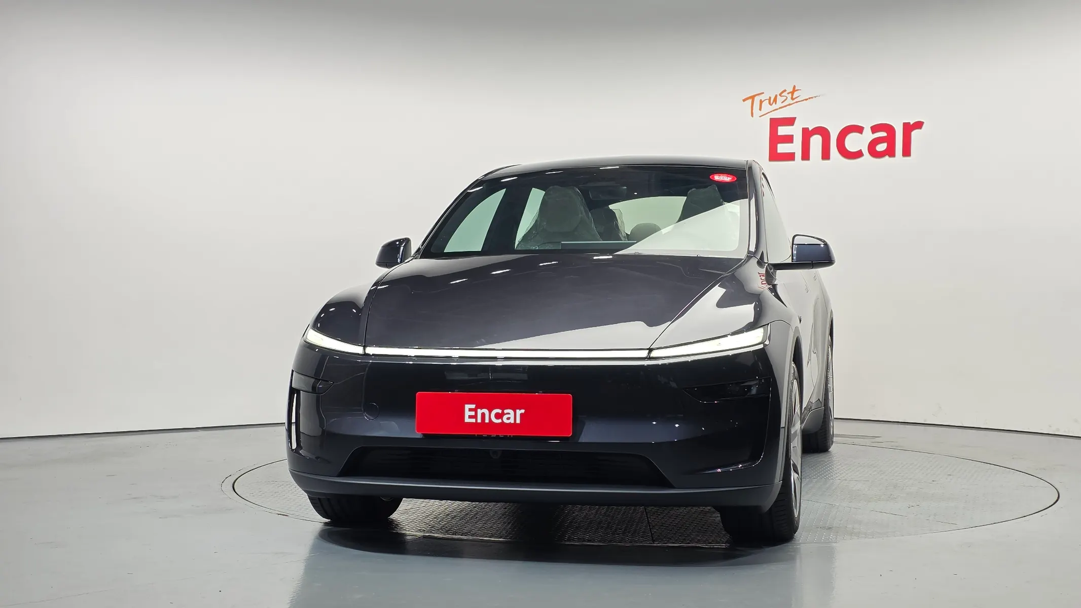 Tesla Y L AWD 2026 3/33