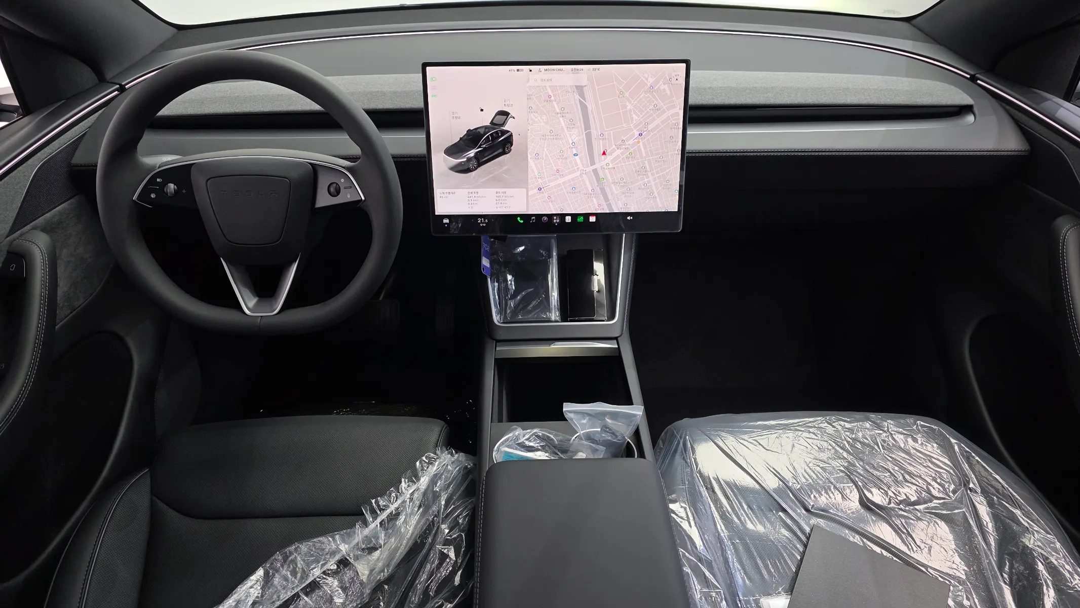 Tesla Y L AWD 2026 4/5
