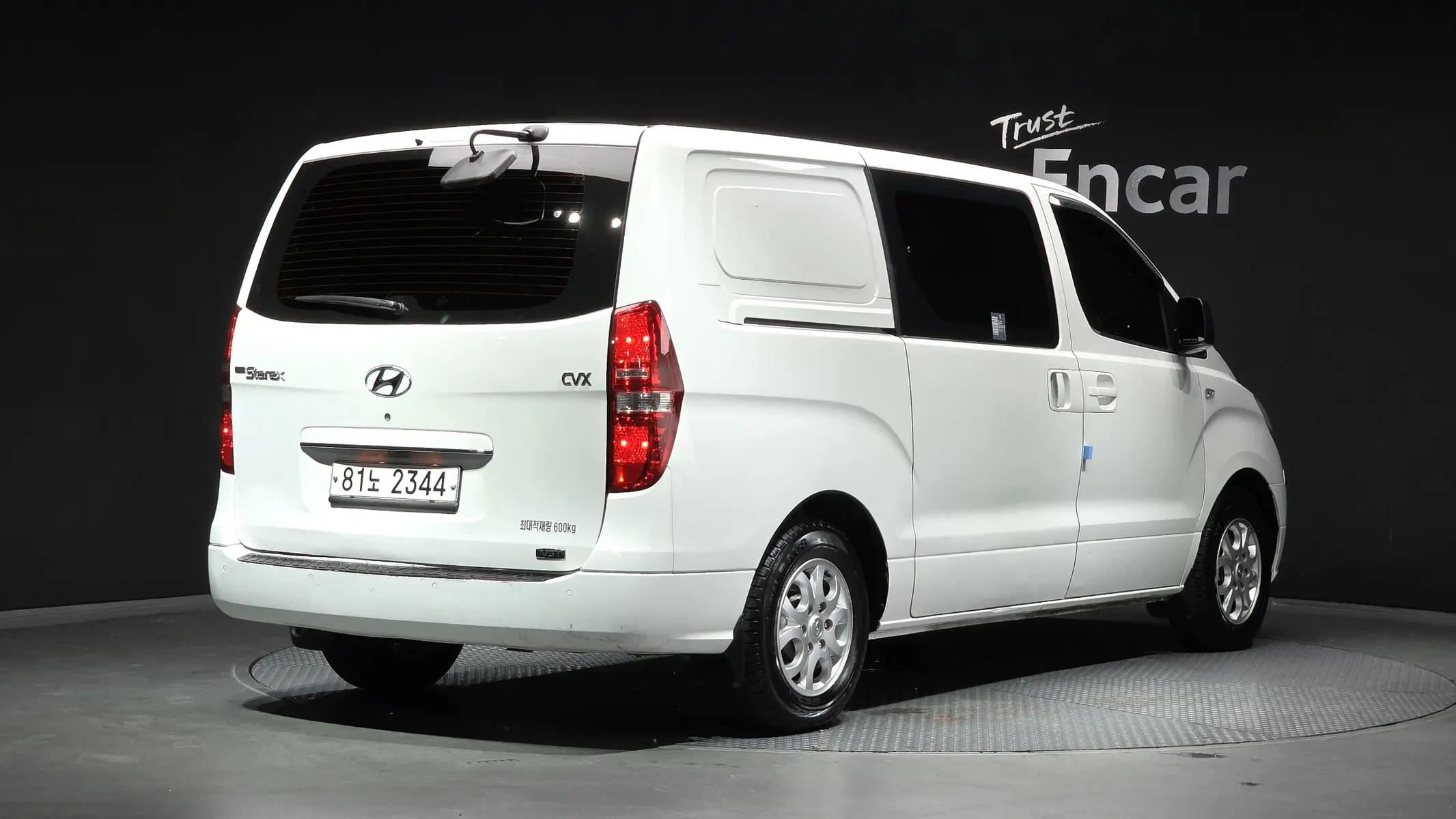 Hyundai Grand Starex 5 2013 2/31