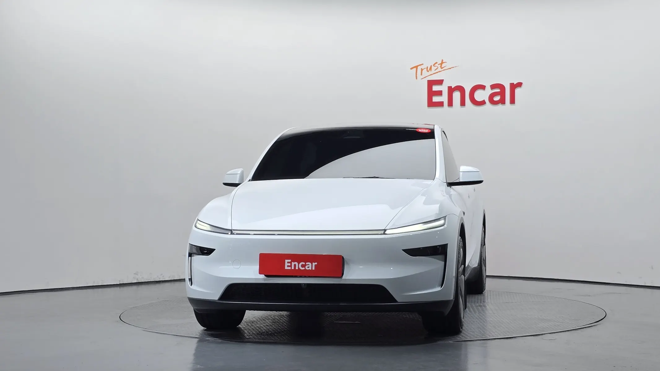 Tesla Y RWD 2026 2/5