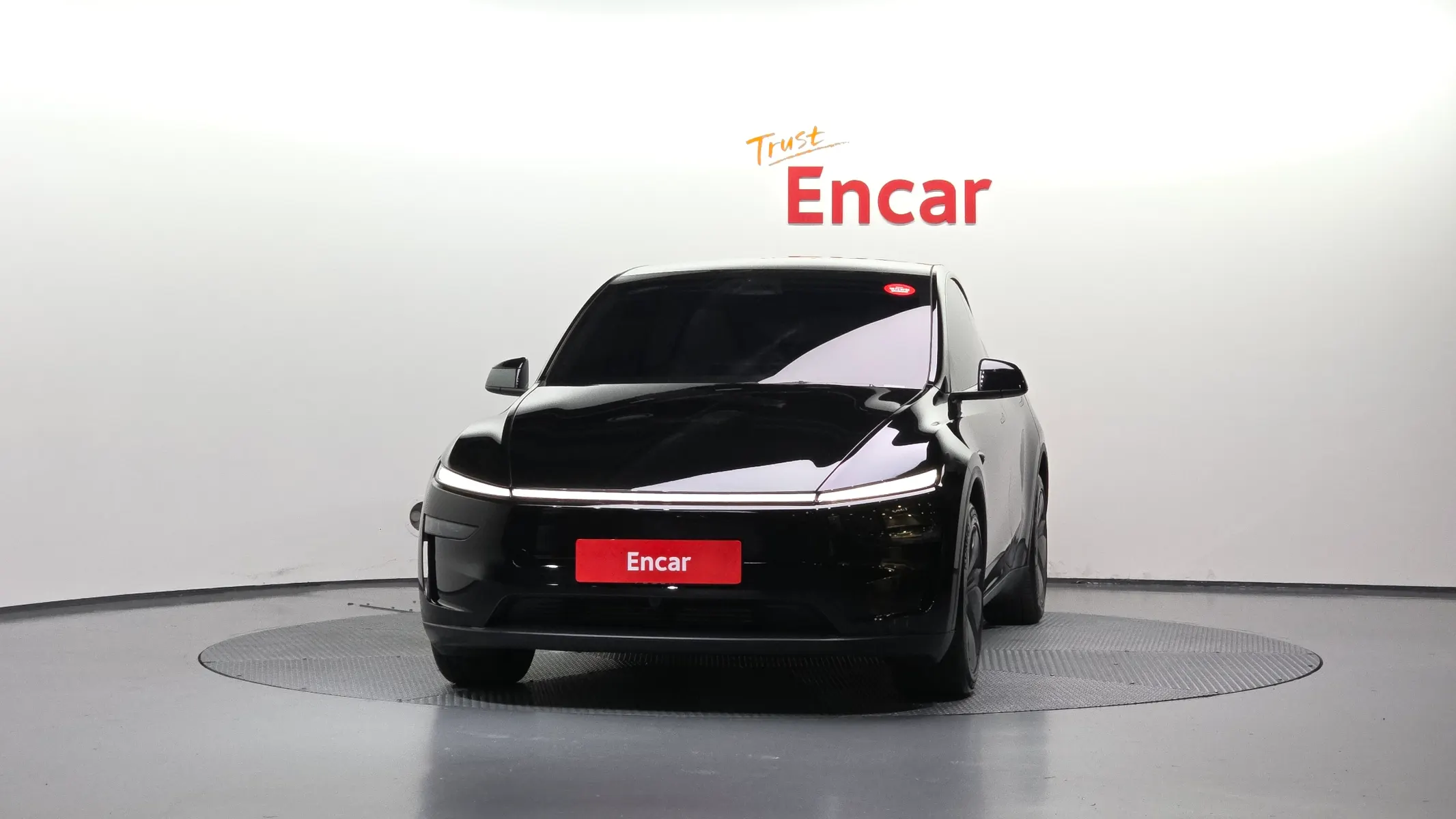 Tesla Y AWD 2025 3/33