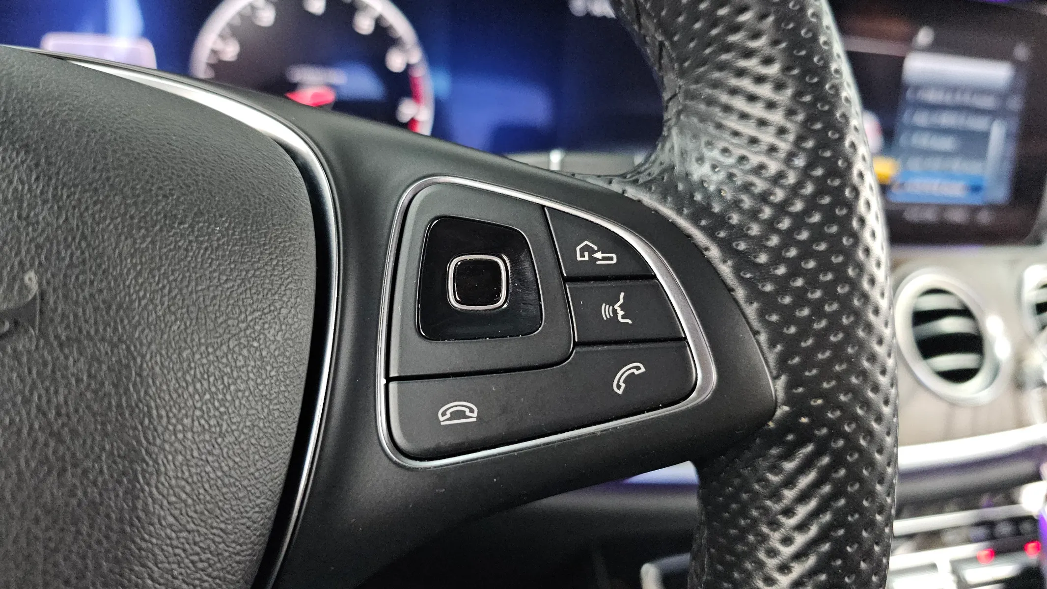 Mercedes-Benz E-Class W213 E300 2018 33/34