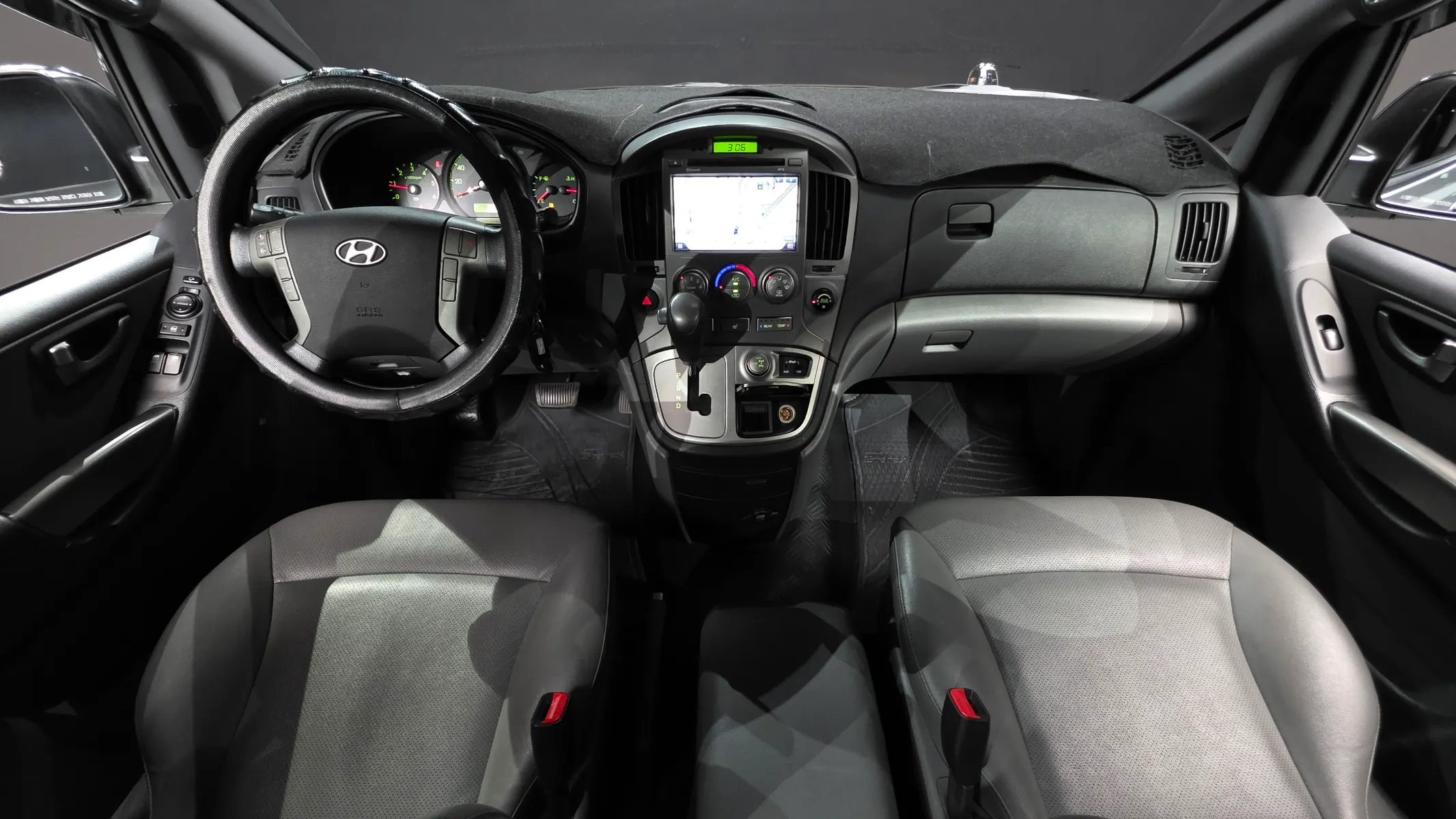 Hyundai Grand Starex 4WD 11 2014 4/5