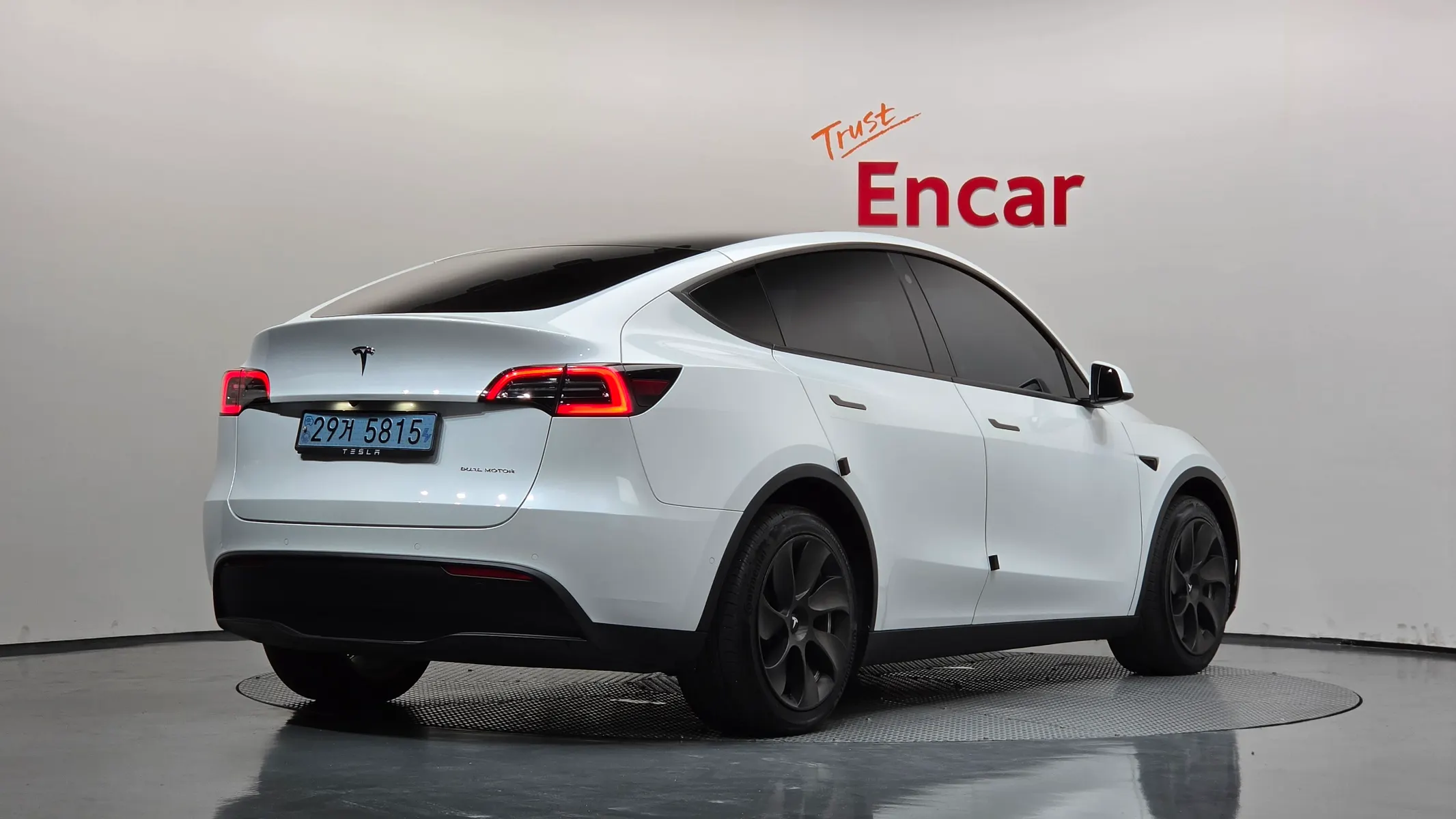 Tesla Y AWD 2022 2/34