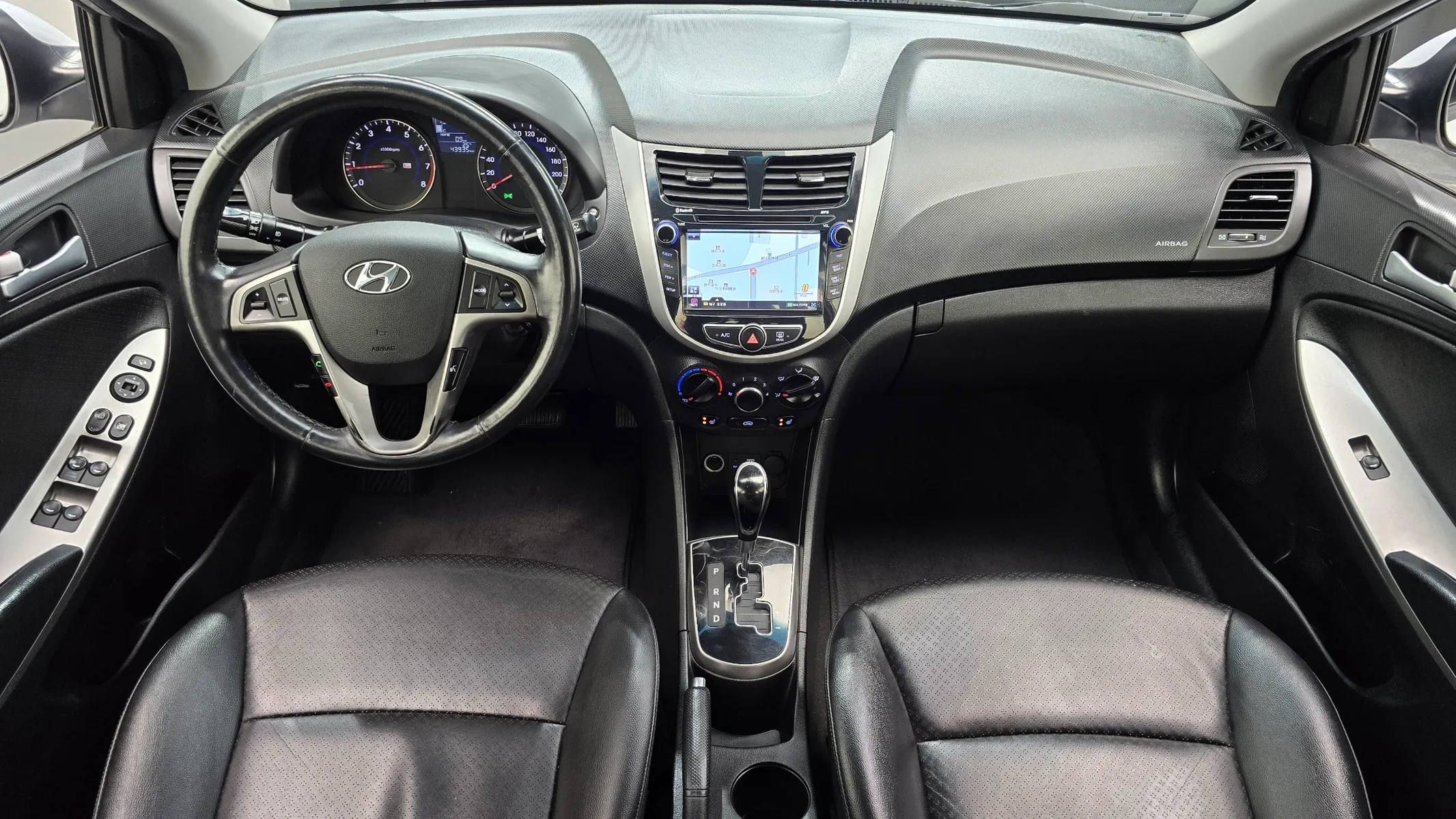 Hyundai () 1.4 VVT 2015 4/5