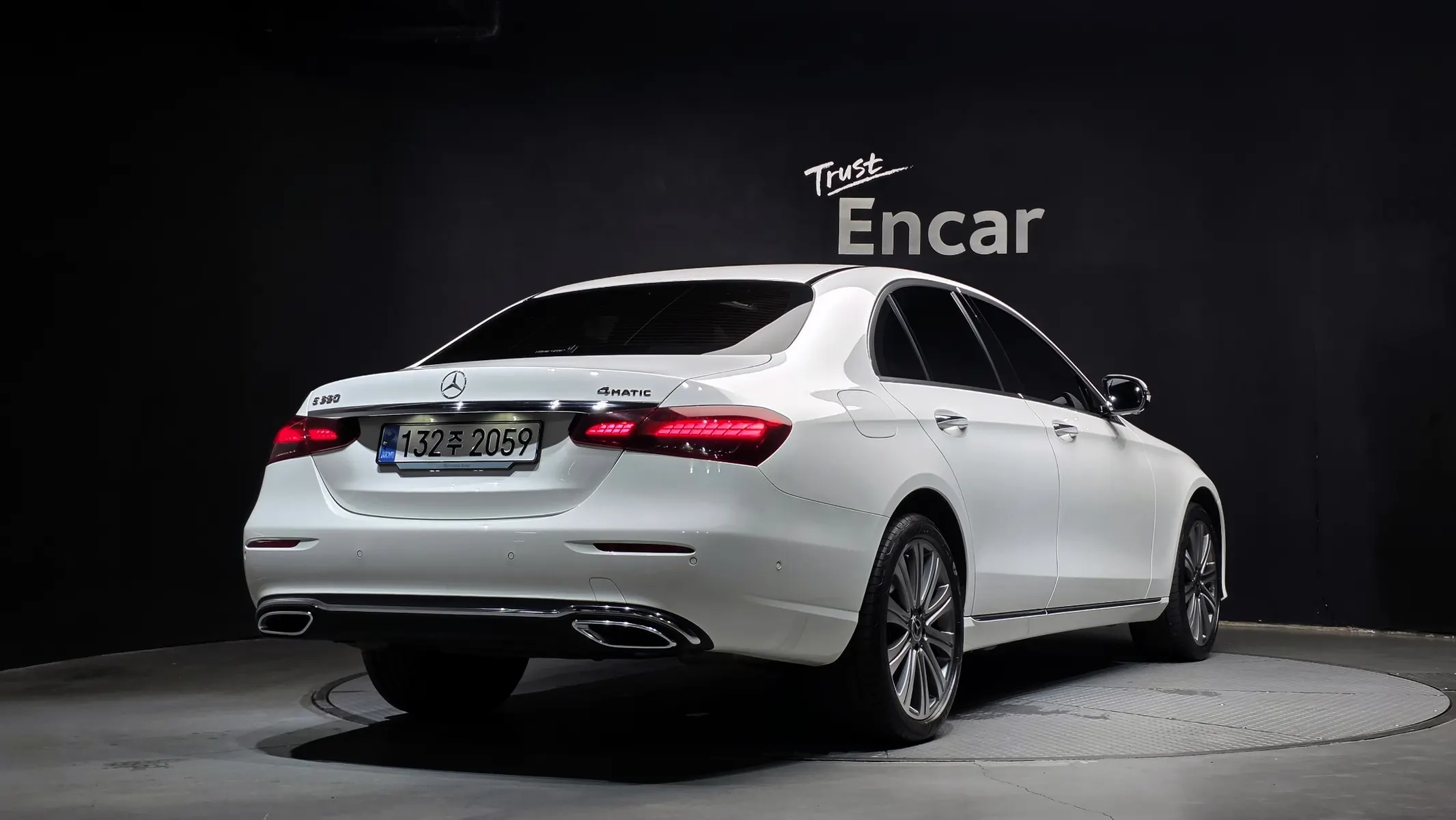 Mercedes-Benz E-Class W213 E350 4MATIC 2023 2/34