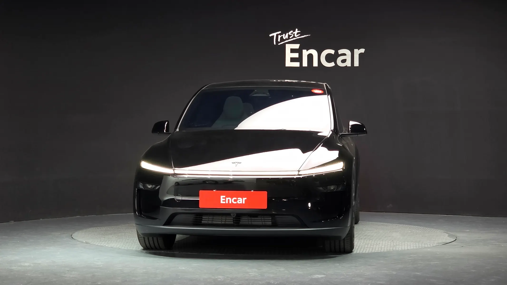 Tesla Y L AWD 2026 3/33