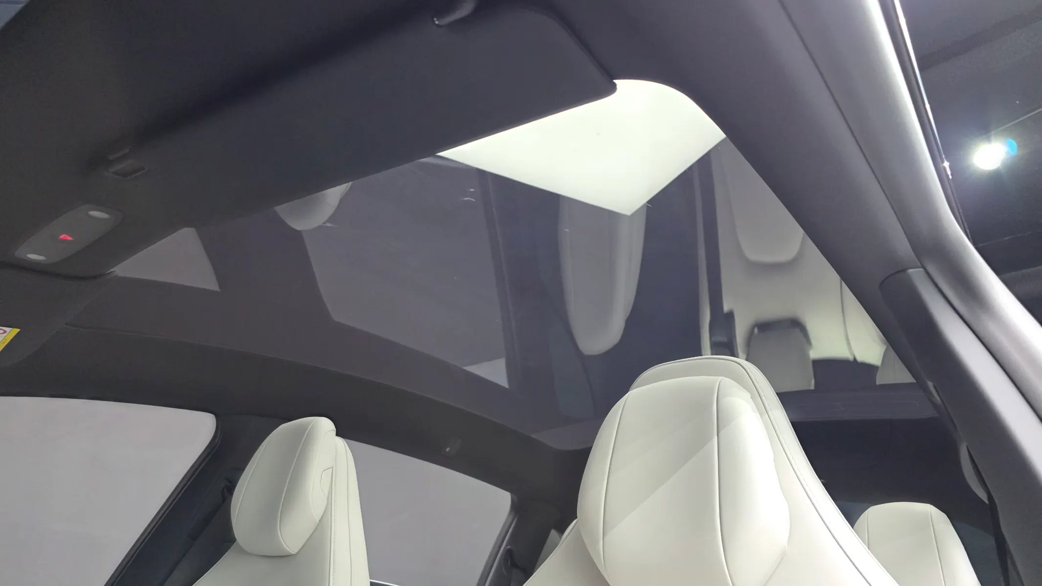 Tesla Y L AWD 2026 32/33