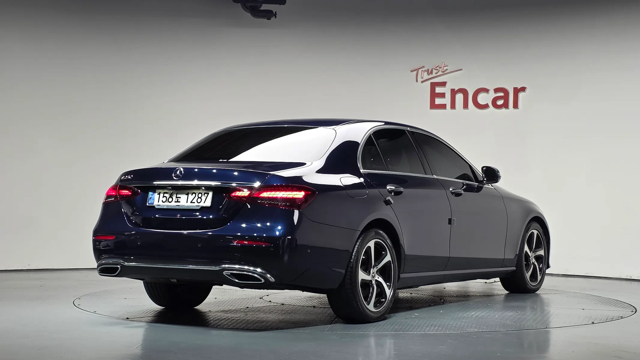 Mercedes-Benz E-Class W213 E250 2020 2/39