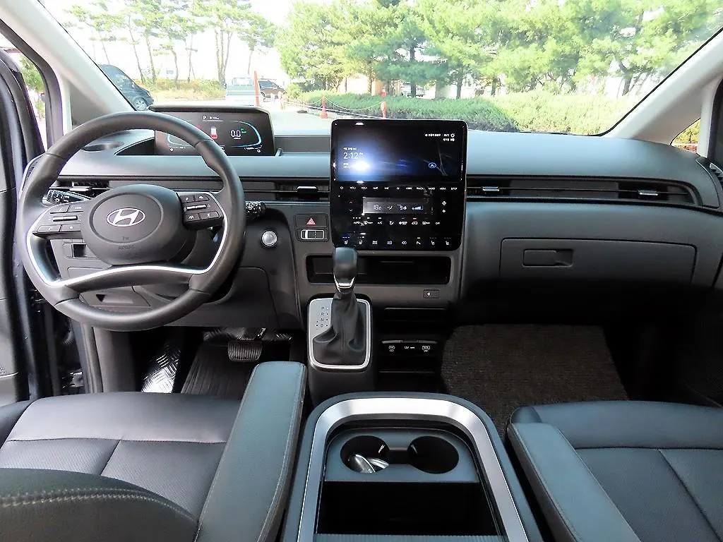 Hyundai Staria HEV 1.6 5 2024 4/5