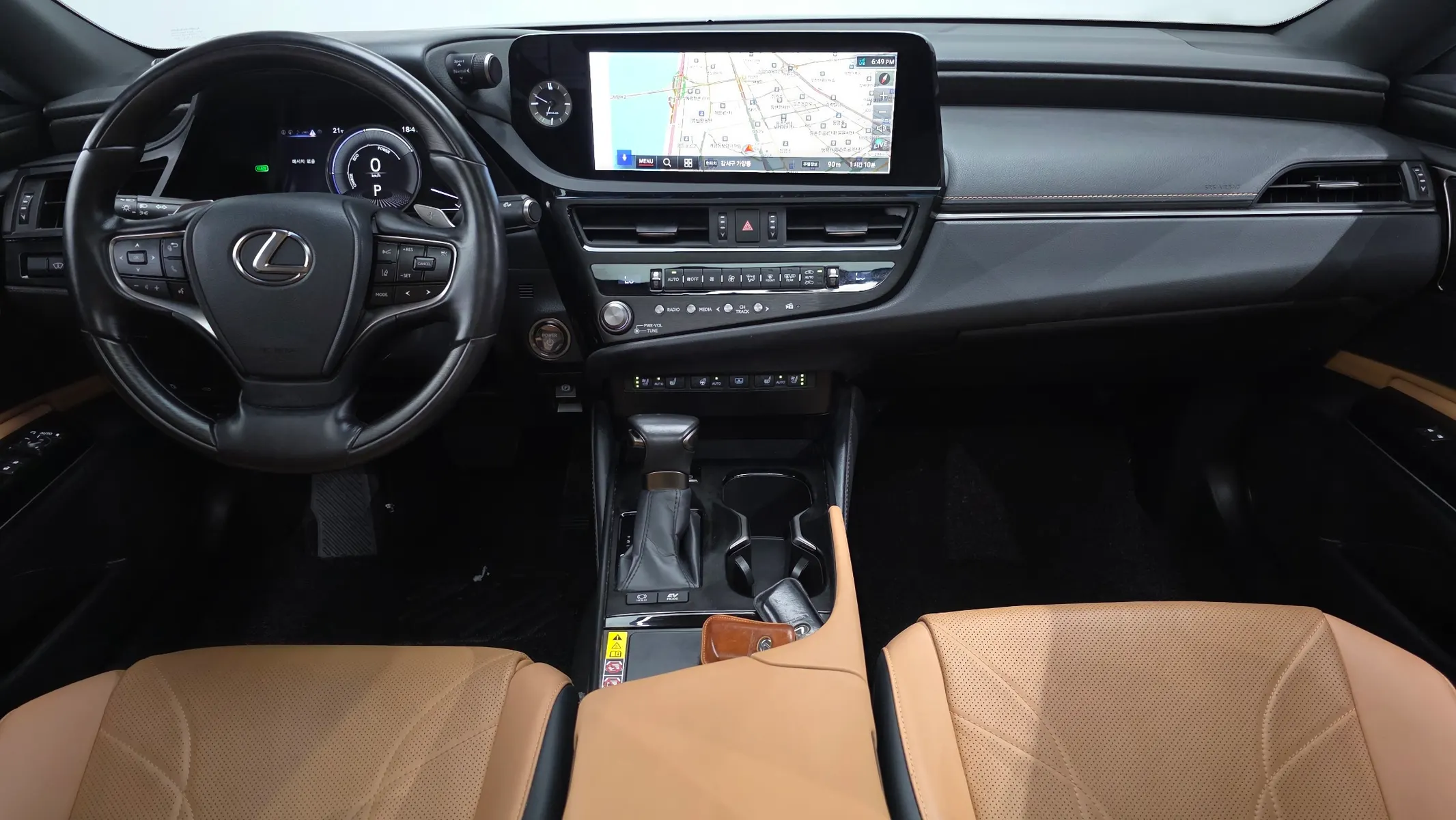 Lexus ES300h 7 2024 4/5