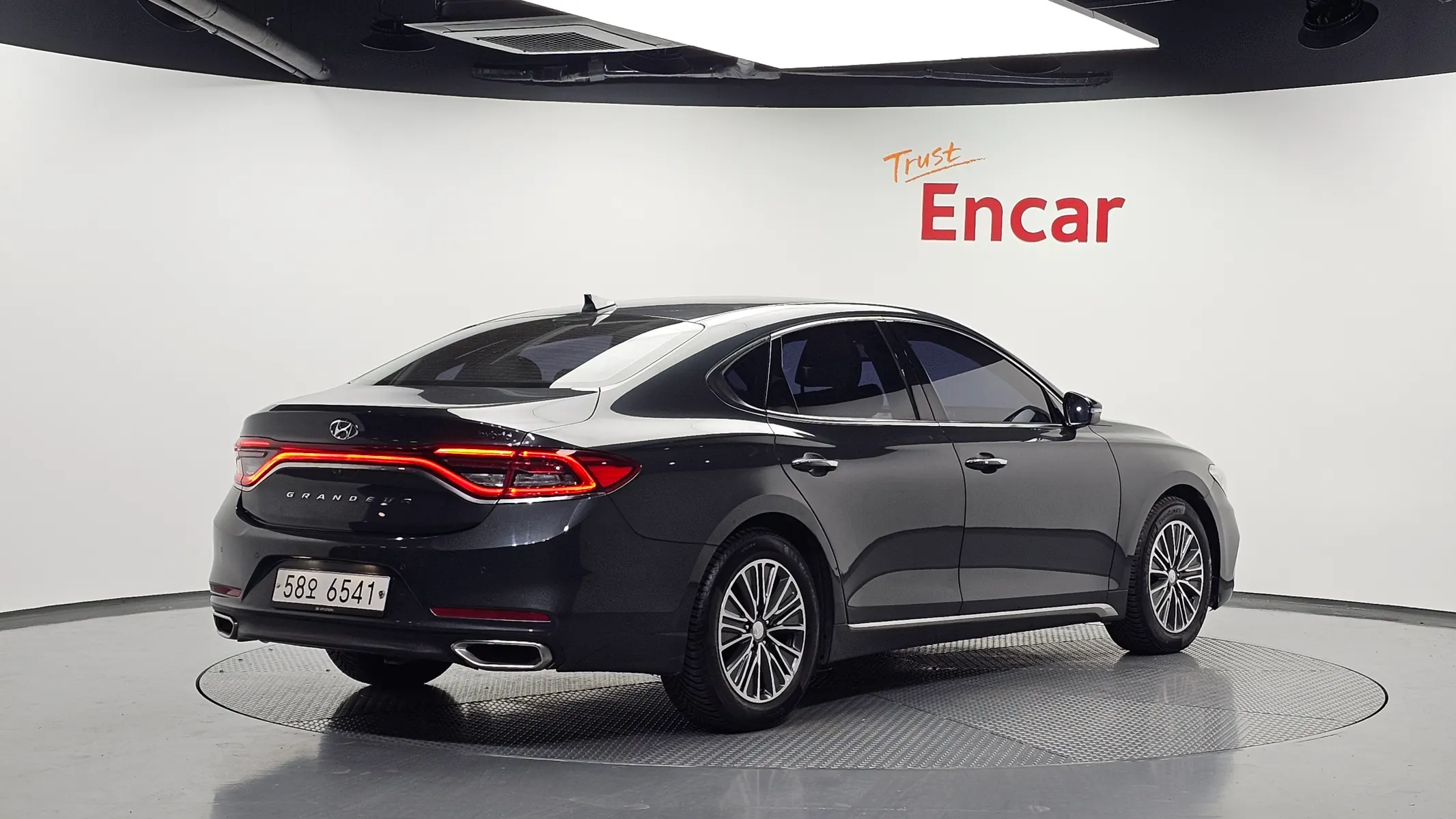 Hyundai IG 2018 2/32