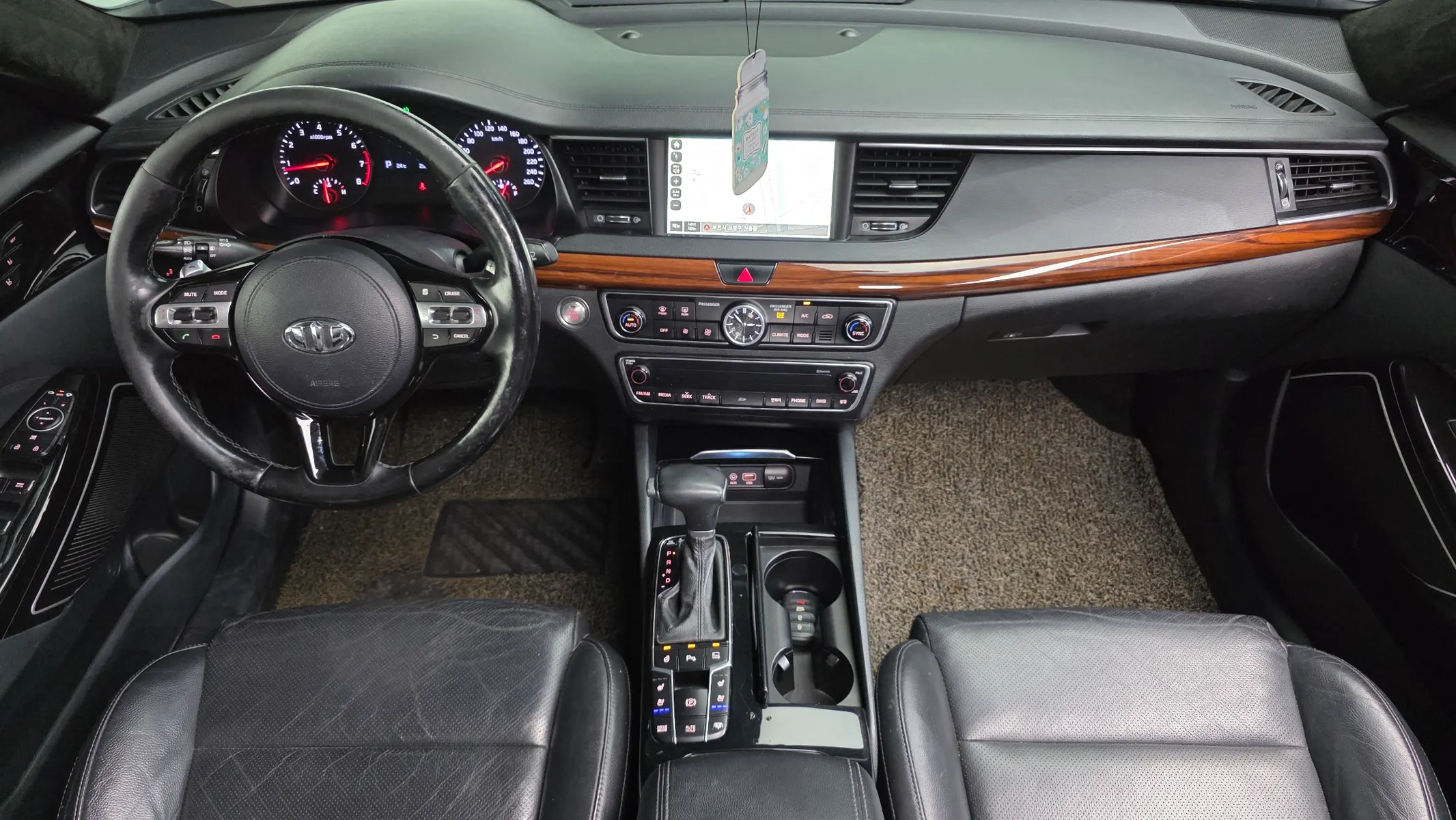Kia K7 3.0 LPI () 2016 4/5