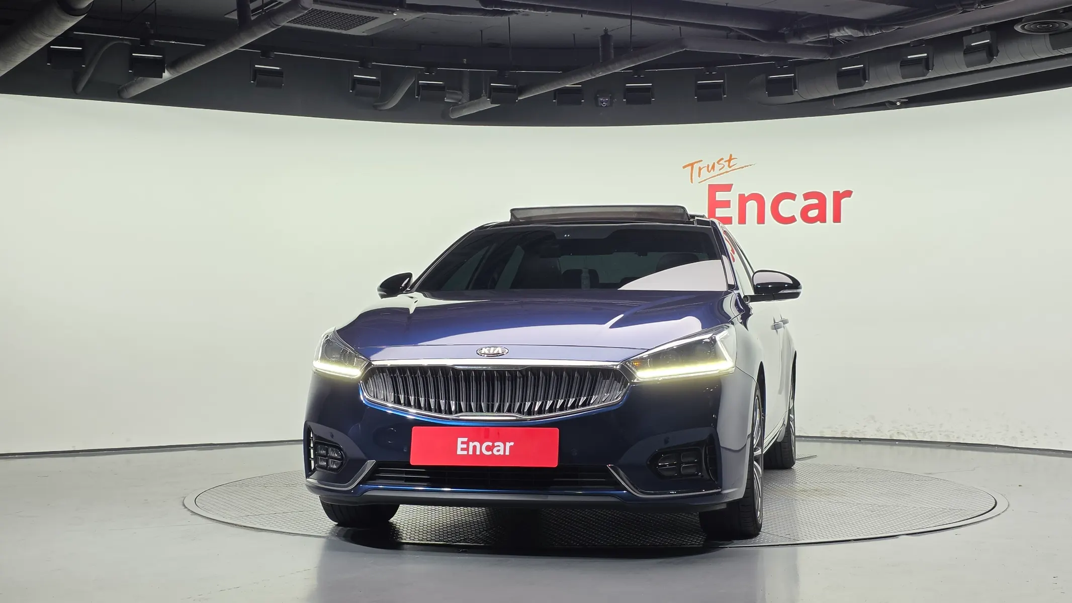 Kia K7 3.0 LPI () 2016 2/5