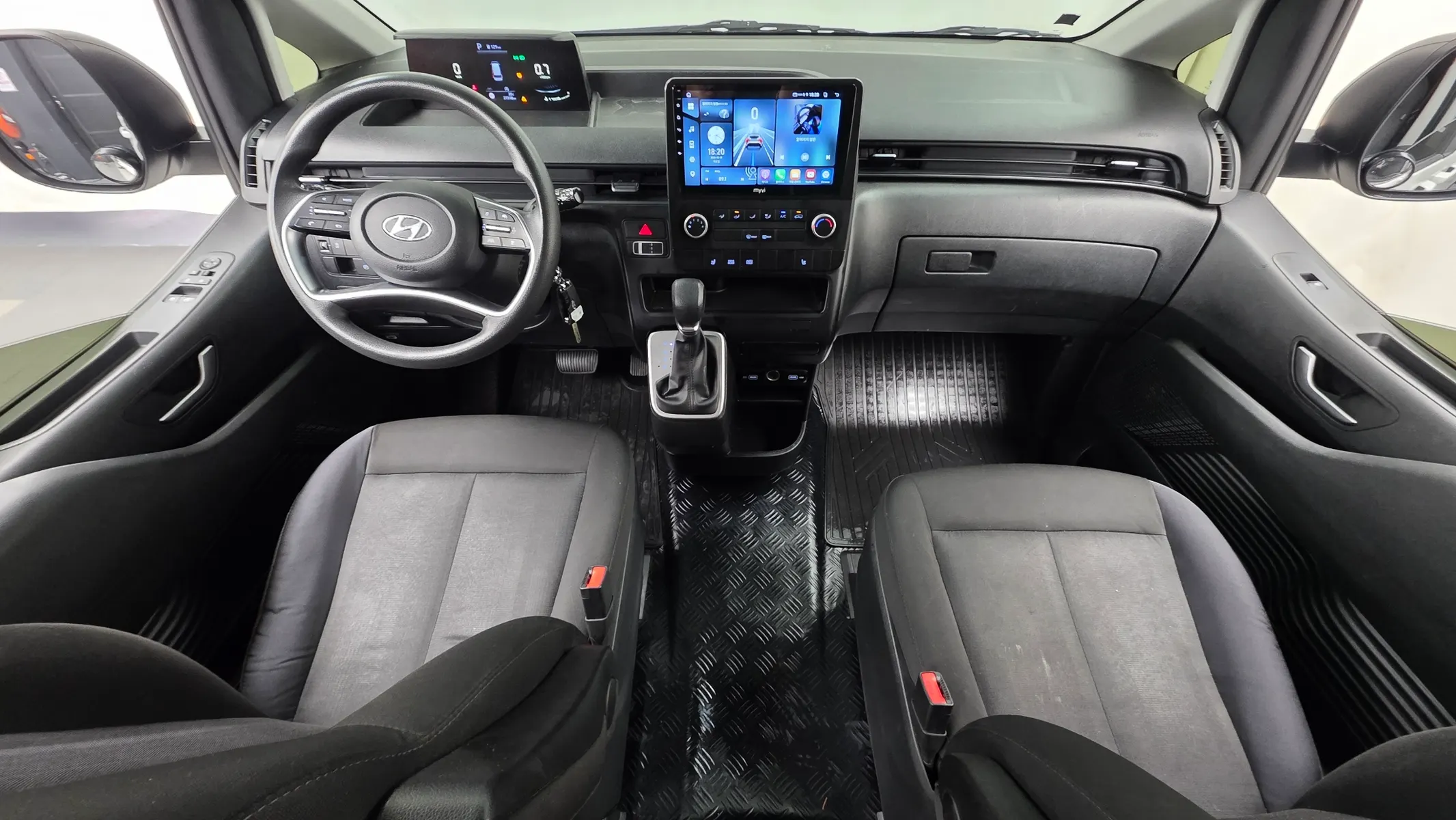 Hyundai Staria 5 2023 4/5