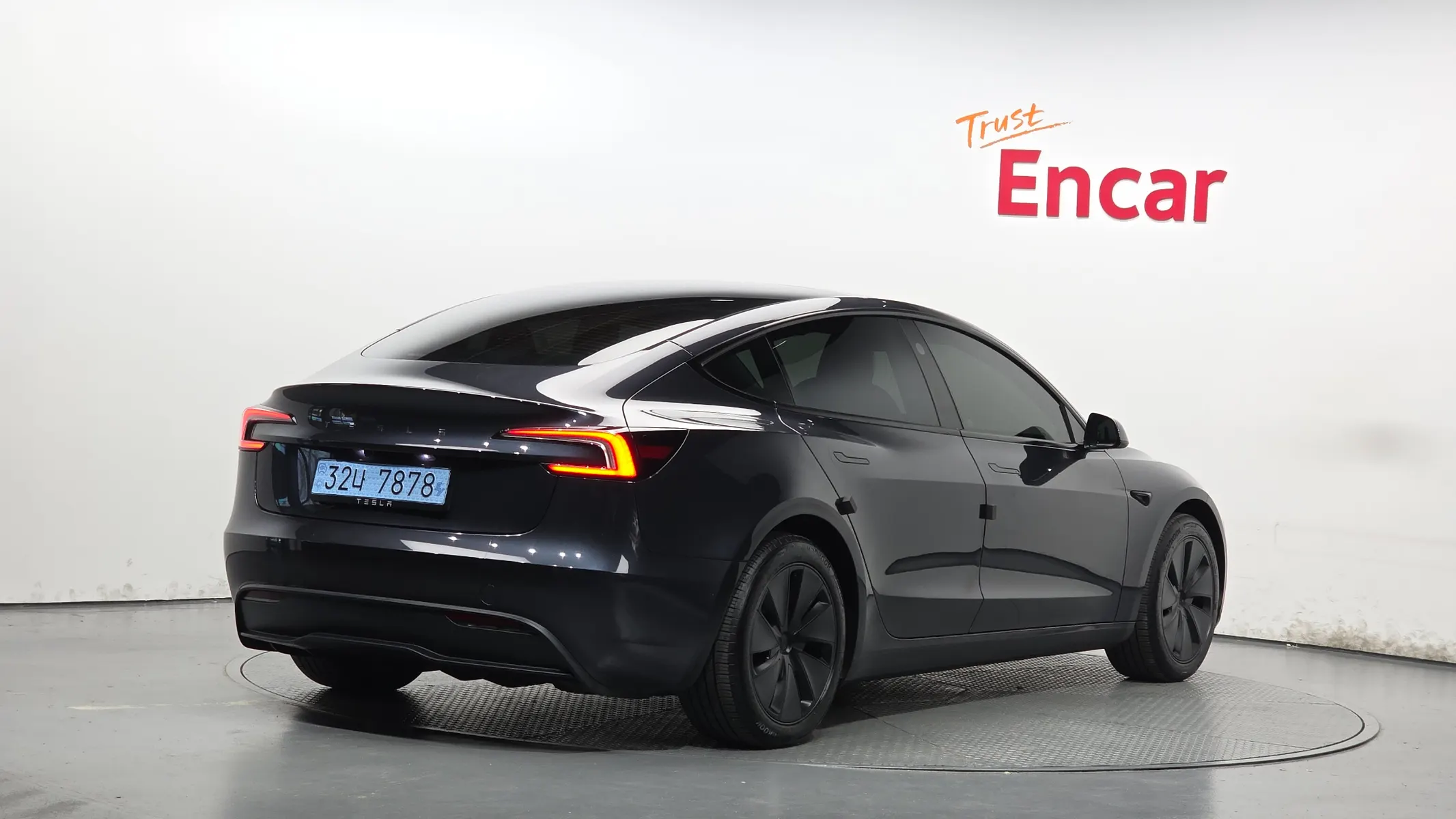 Tesla 3 RWD 2025 2/38