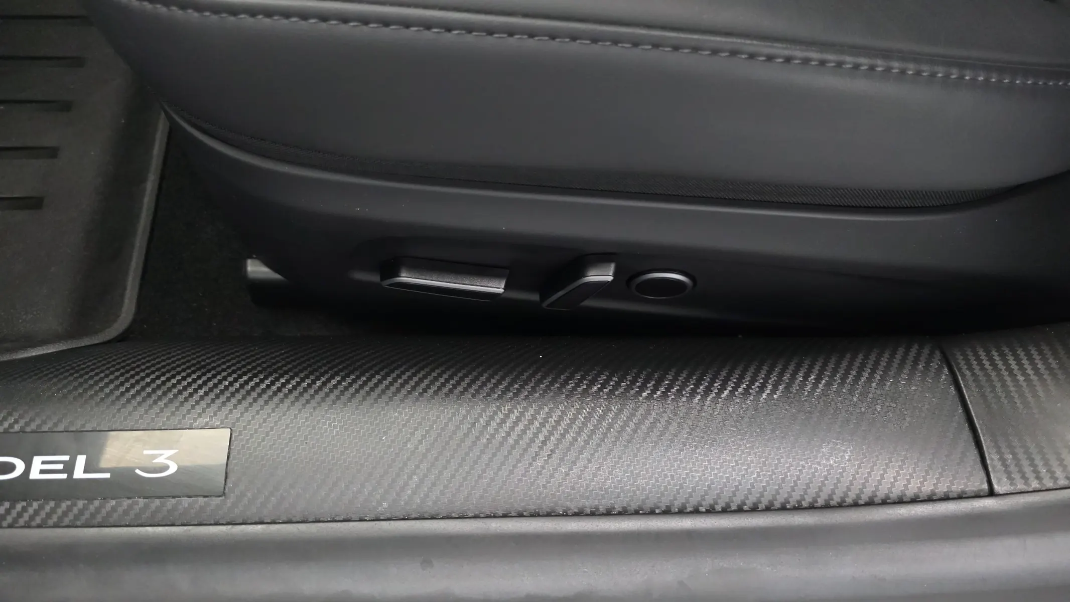 Tesla 3 RWD 2025 37/38