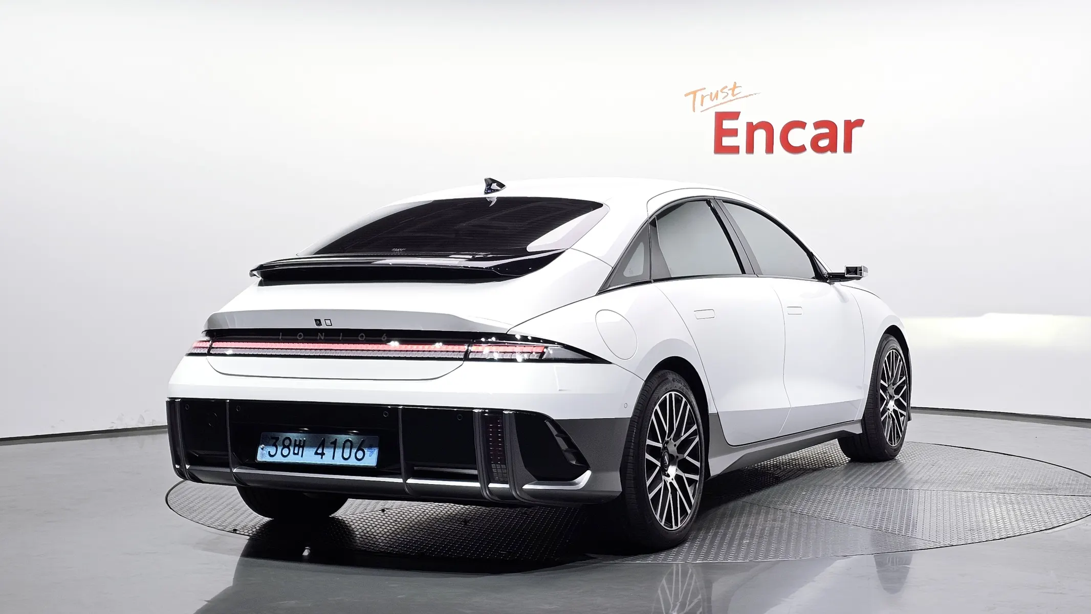 Hyundai Ioniq 6 AWD 2022 2/36