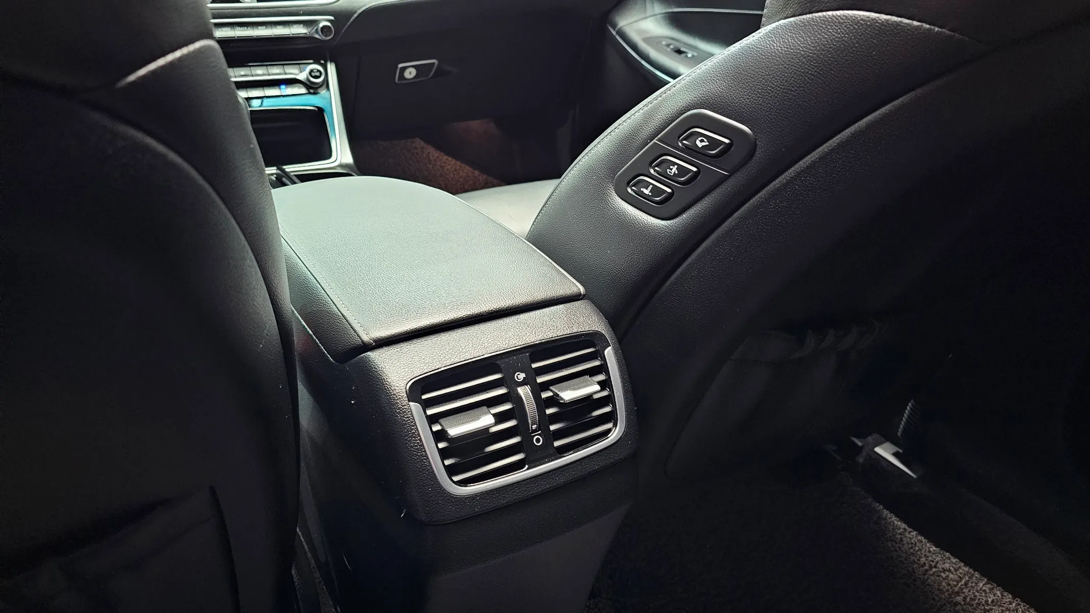 Hyundai IG 2019 33/34