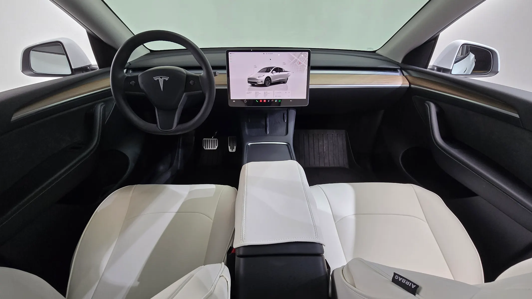 Tesla Y AWD 2024 4/5