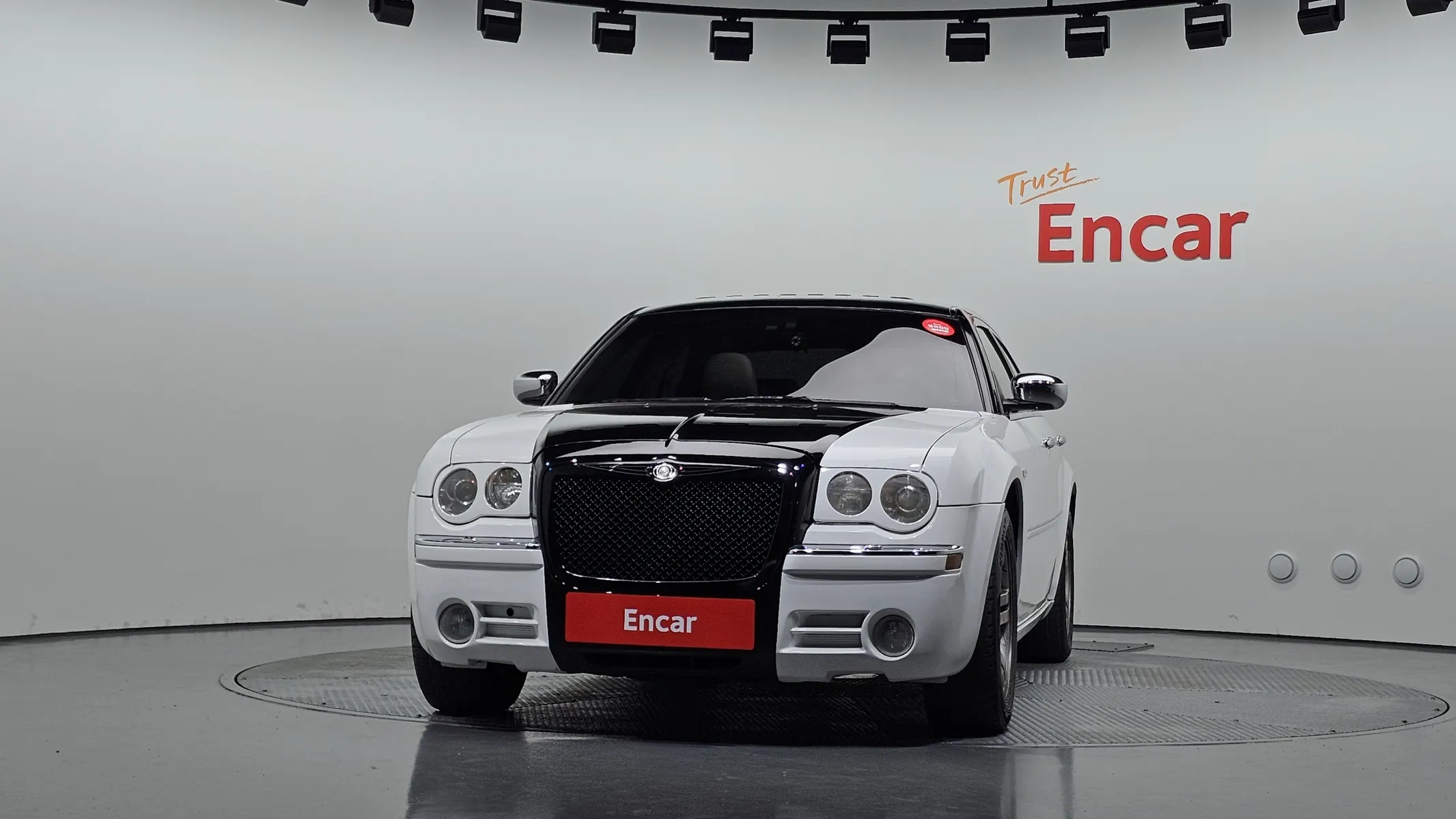 크라이슬러 300C 3.5 2006 2/5