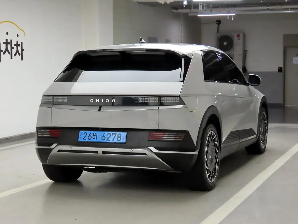 Hyundai Ioniq 5 AWD 2022 3/5