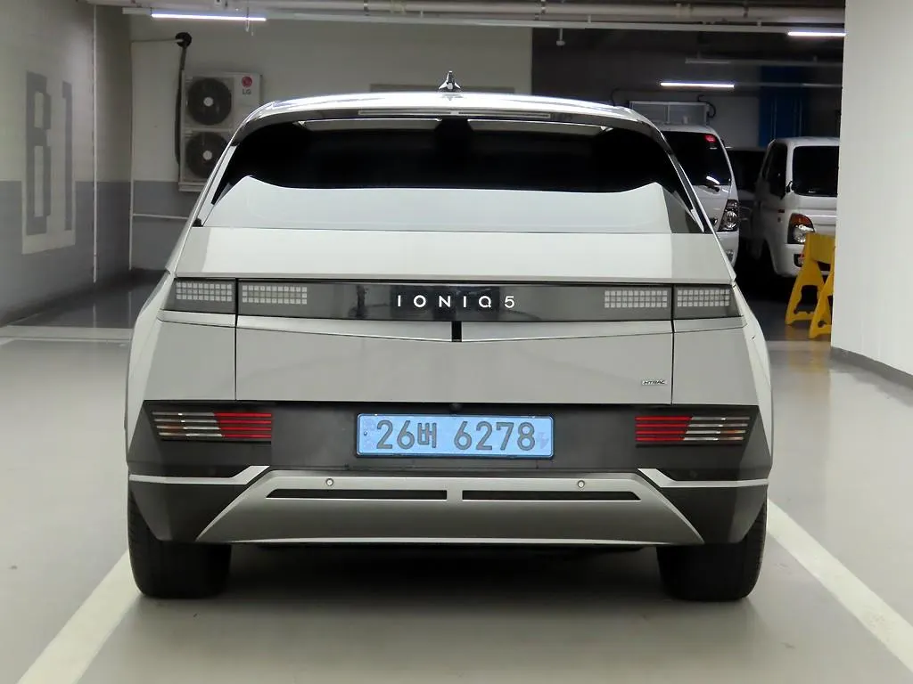 Hyundai Ioniq 5 AWD 2022 2/5