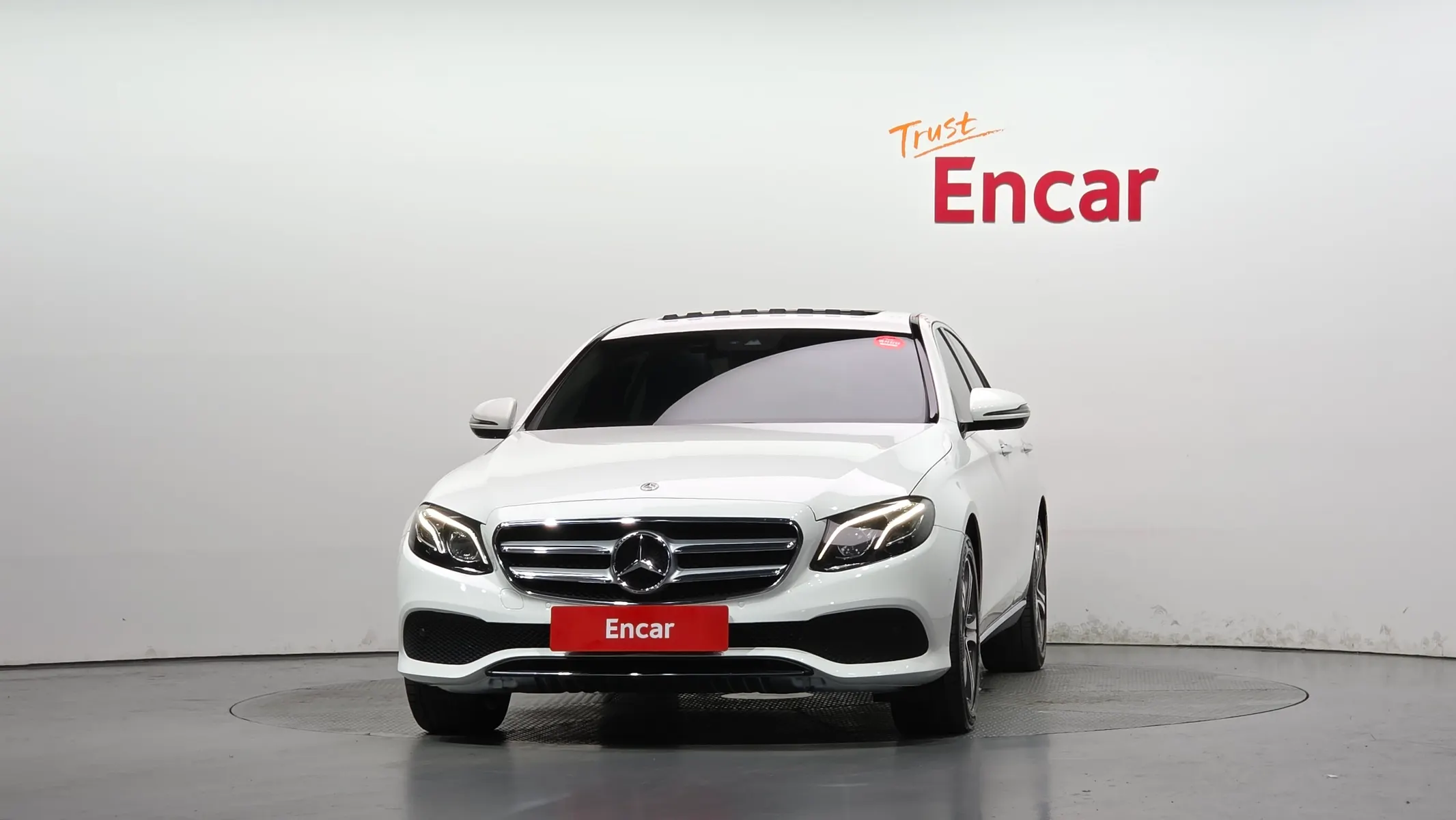 Mercedes-Benz E-Class W213 E220d 2019 3/33