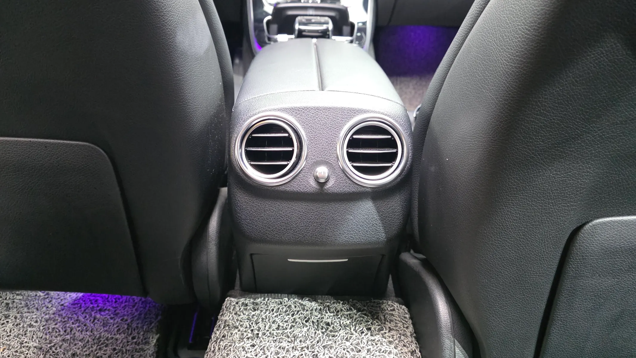 Mercedes-Benz E-Class W213 E220d 2019 32/33