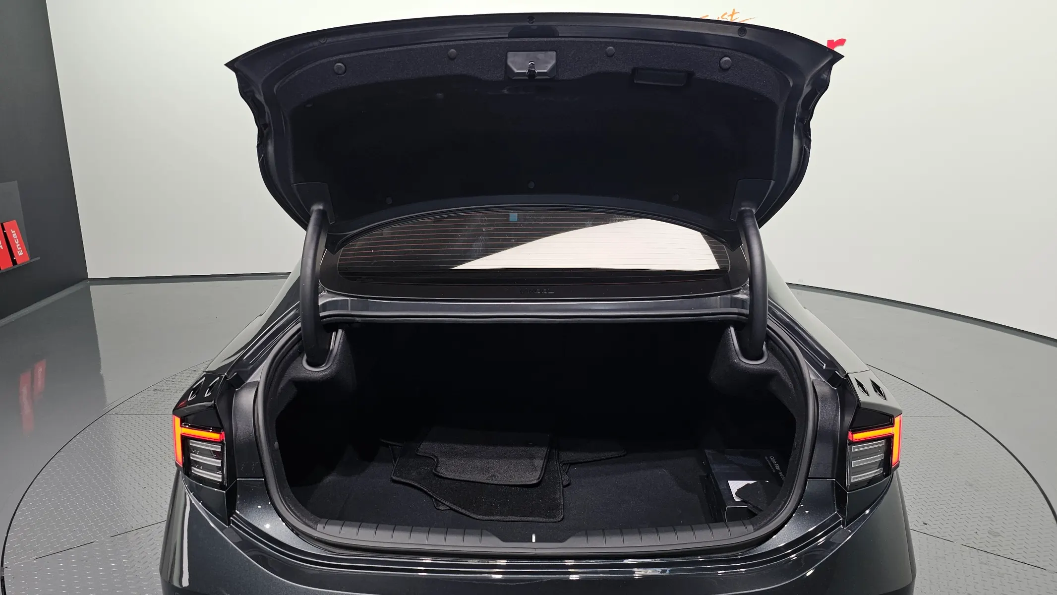 Hyundai (DN8) 2023 32/33