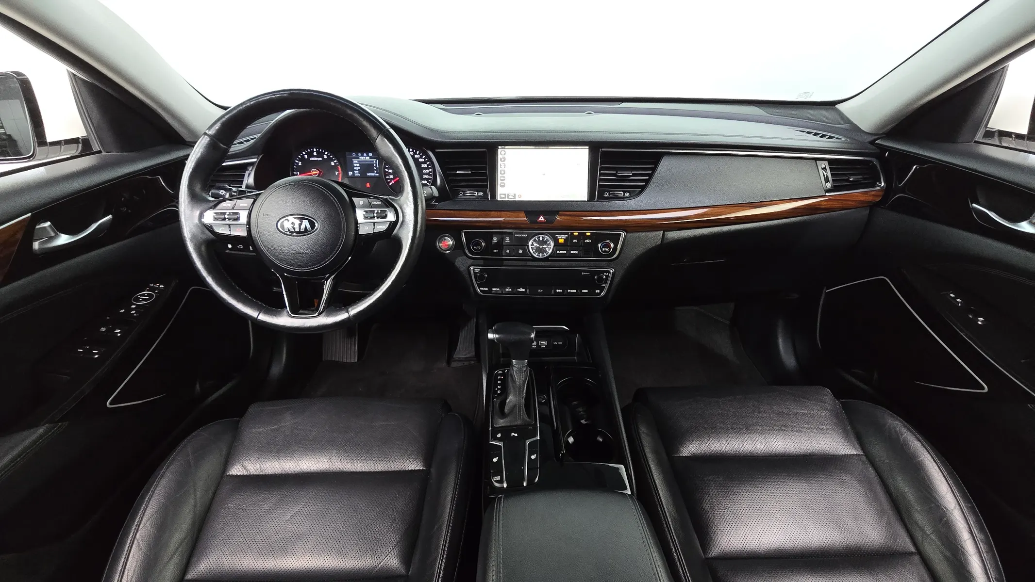 Kia K7 3.0 LPI () 2017 4/5