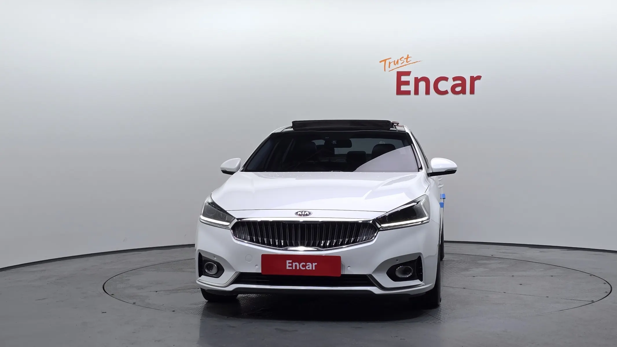 Kia K7 3.0 LPI () 2017 2/5
