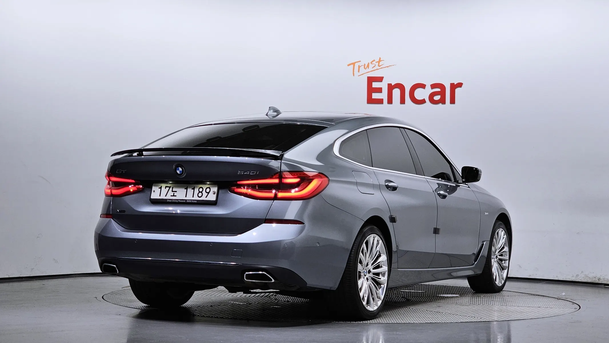 BMW 6 Series GT (G32) 640i xDrive 2018 2/21