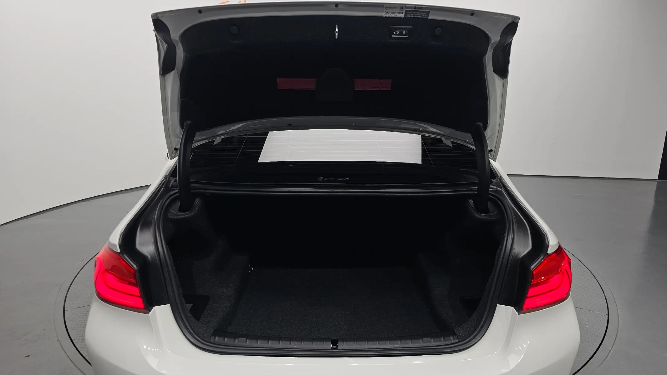 BMW 5 Series (G30) 520i 2018 20/21